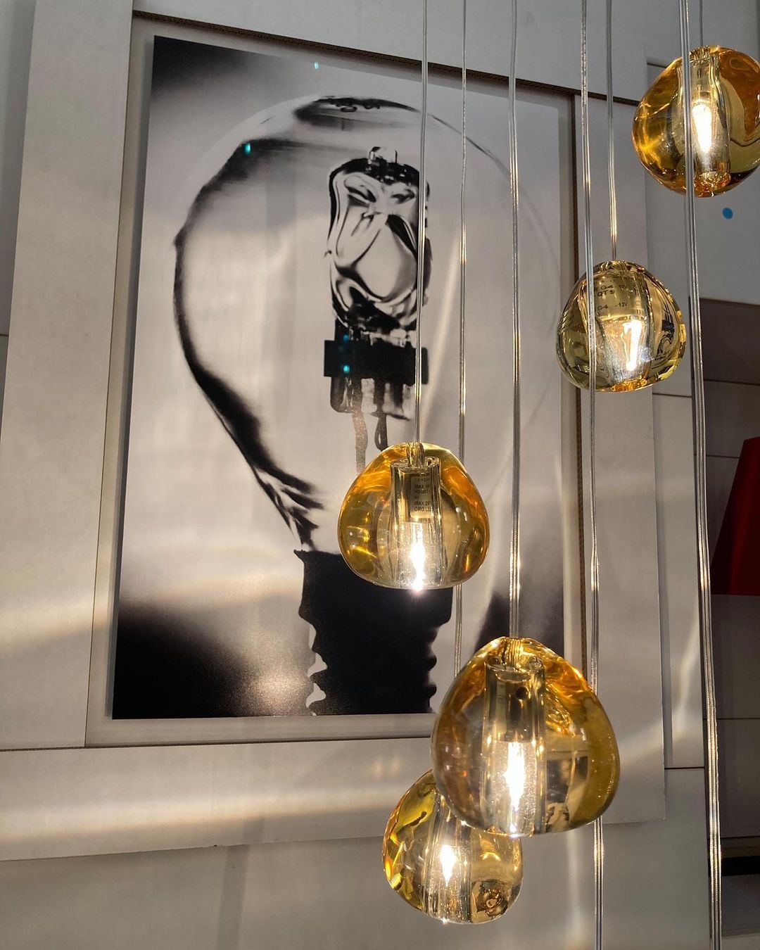 Avynor Postmodern Luxury Cherry Crystal Pendant Lamp - Letslighting