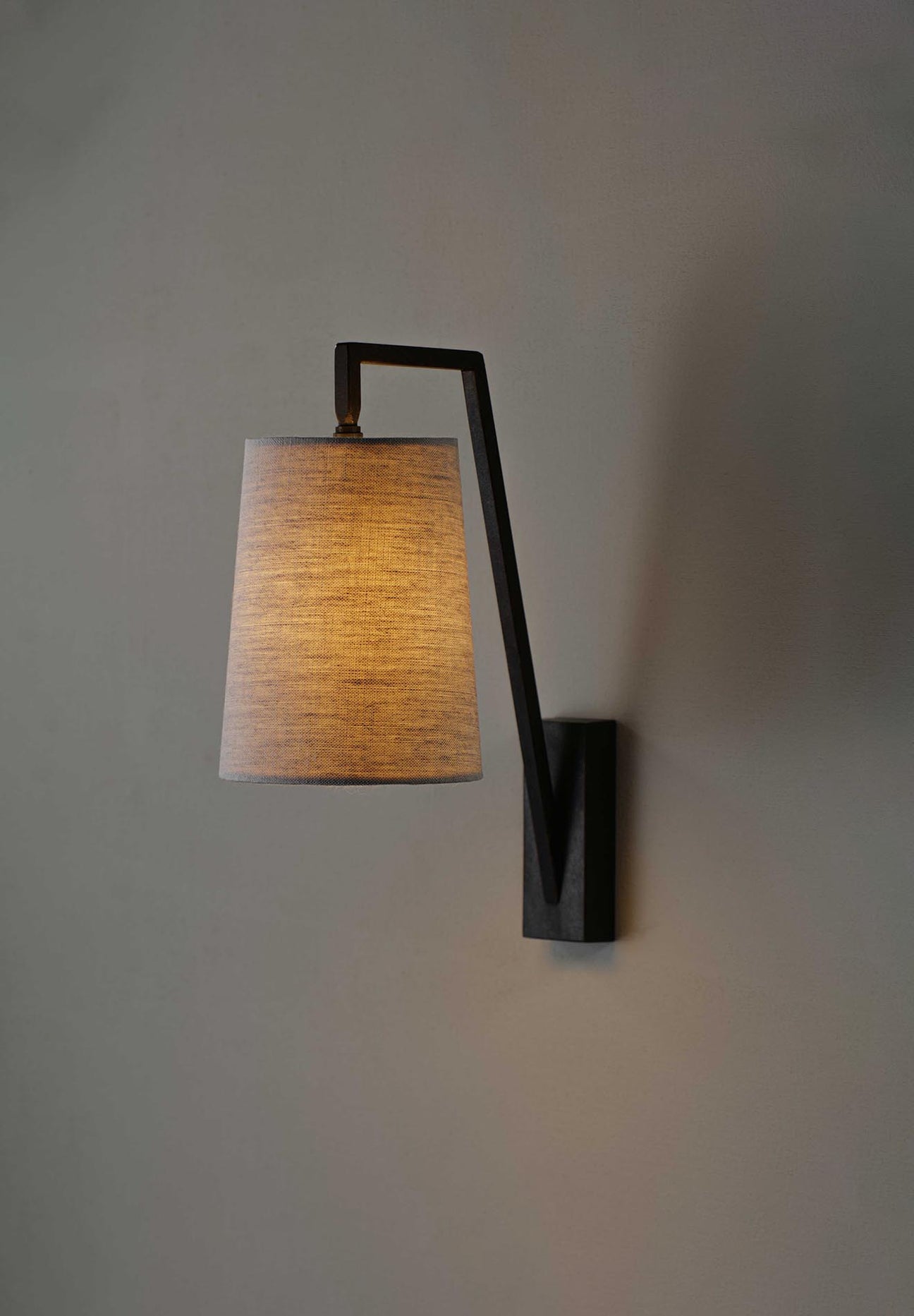 Myvarira Modern Minimalist Brass Fabric Wall Lamp - Letslighting