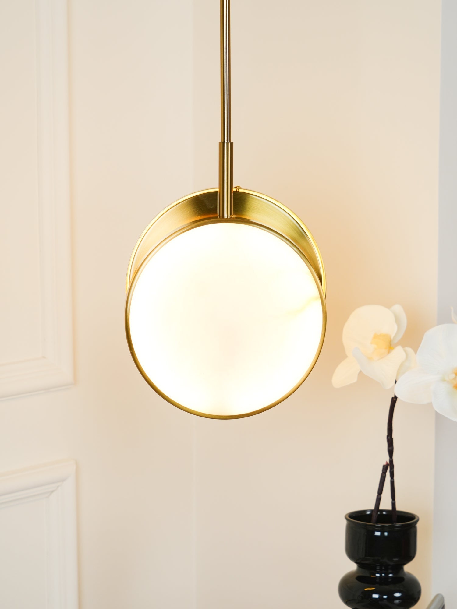 Synoryra Dual Disc Alabaster Pendant Light - Letslighting
