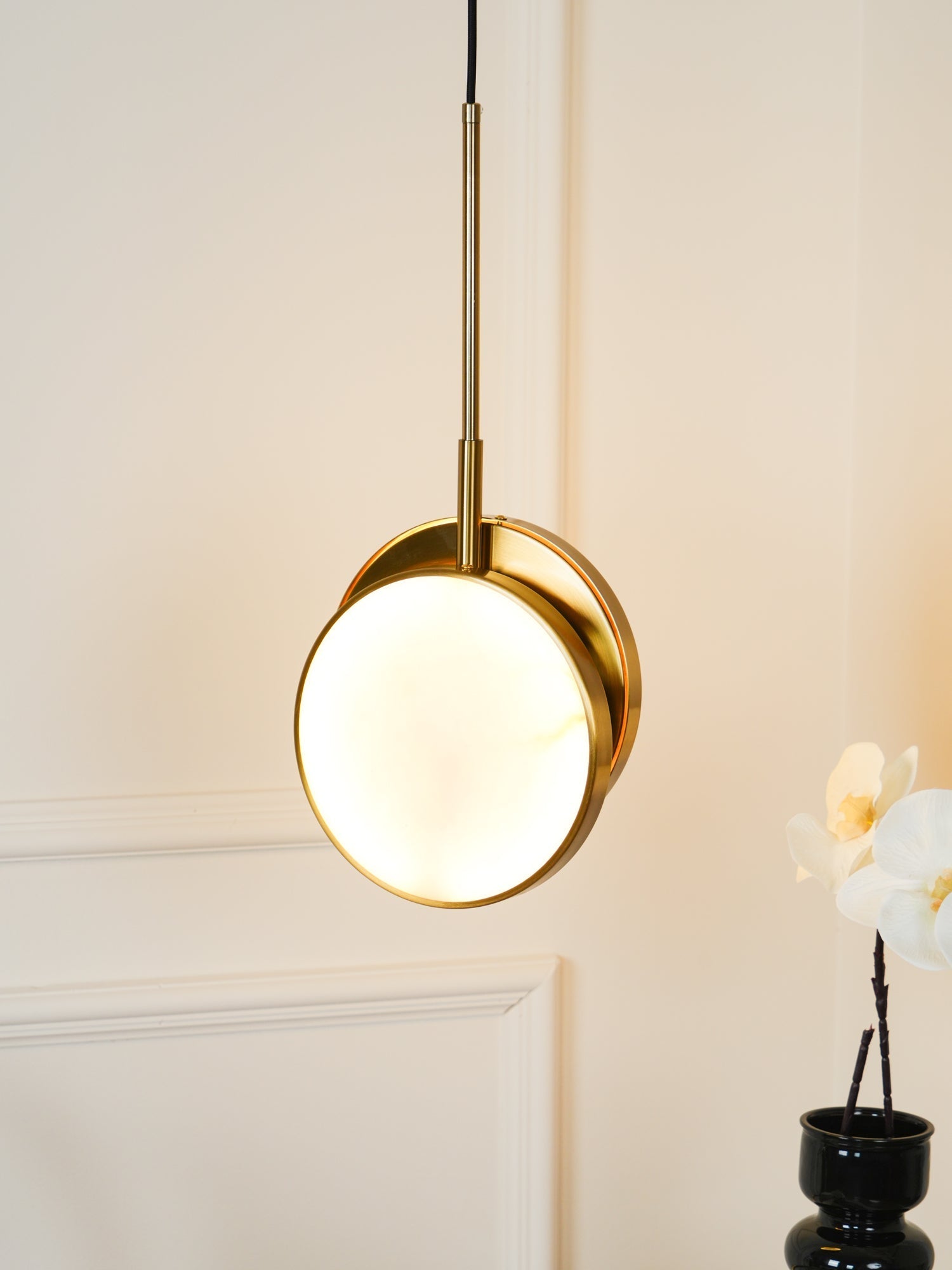 Synoryra Dual Disc Alabaster Pendant Light - Letslighting