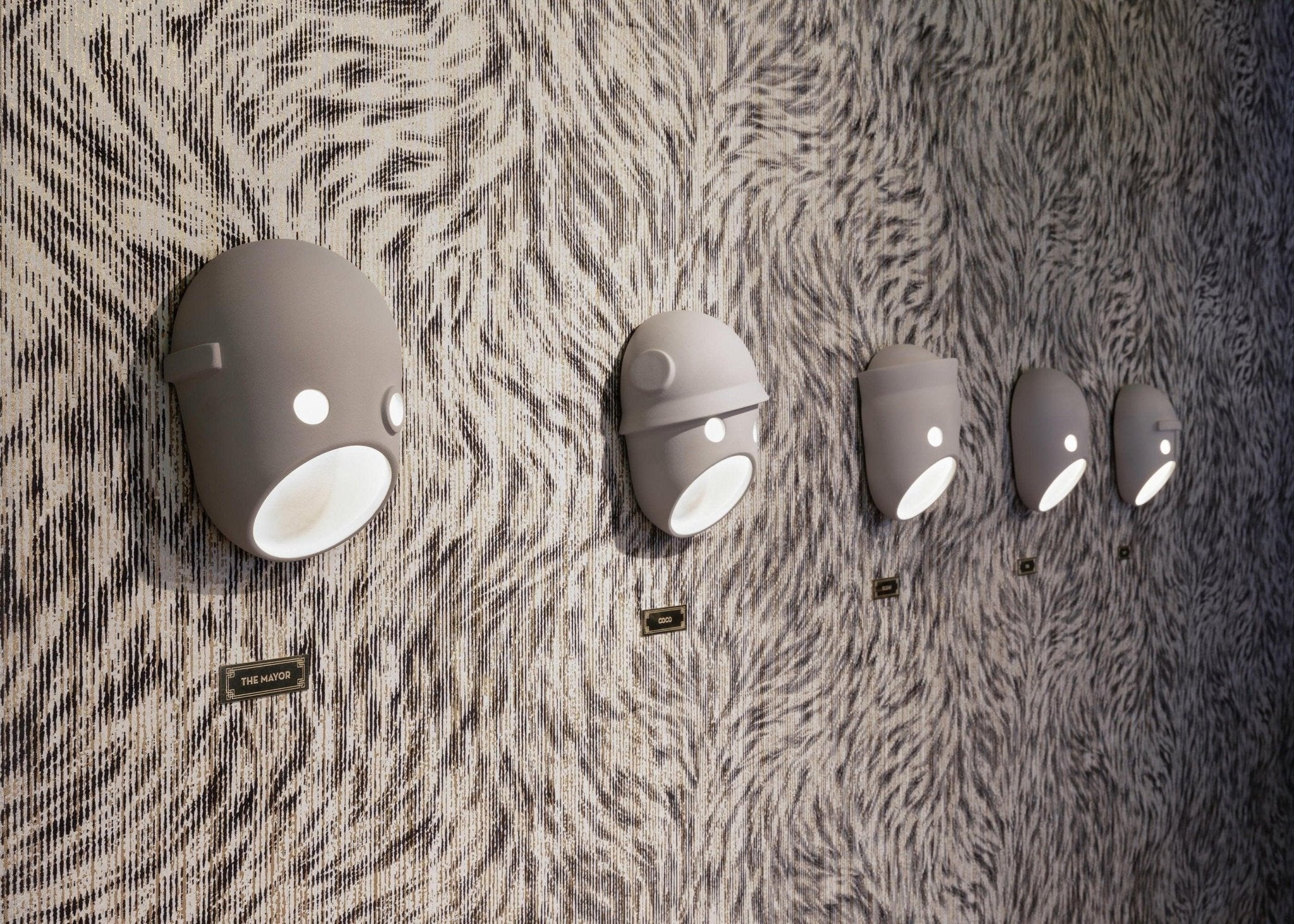 Mask Individual Creativity Resin Wall Light - Letslighting