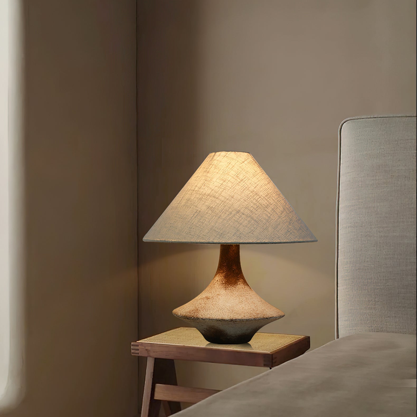 Navoer Fabric Artistic Table Lamp - Letslighting