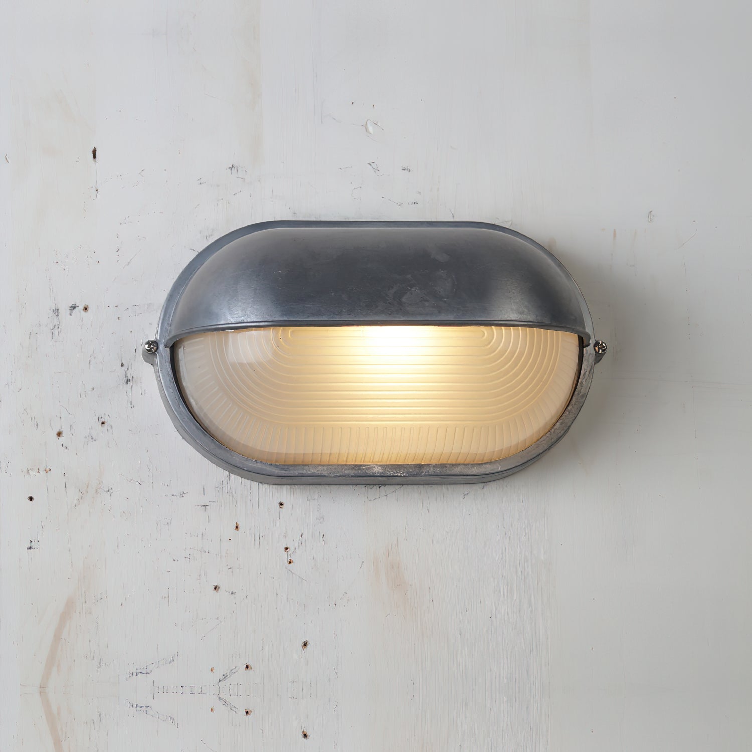 Ray Modern Round/Ellipse Outdoor Waterproof Wall Lamp, 2 Colors