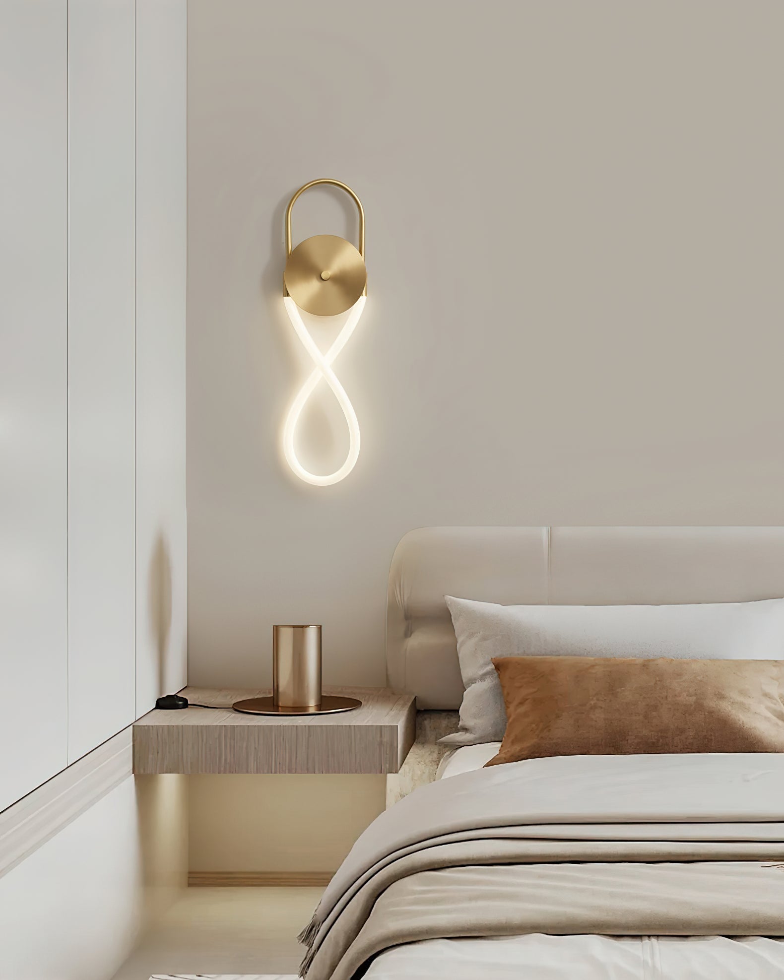 Ilirel Art Necklace Loop Brass Wall Lamp - Letslighting