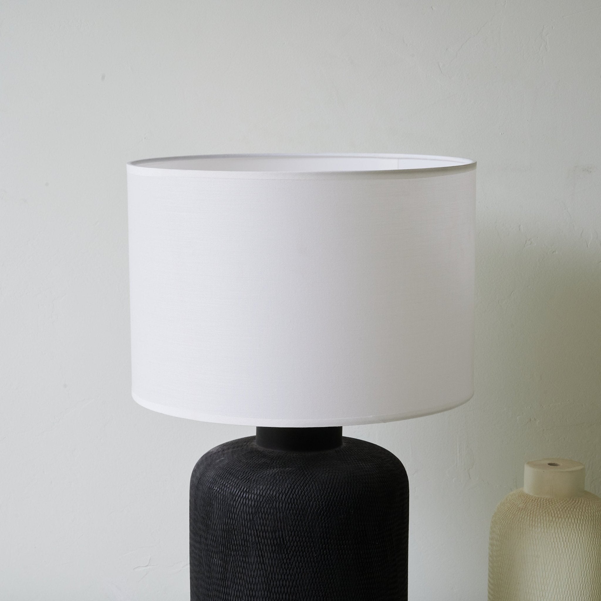Burce Ceramics Modern Table Lamp - Letslighting