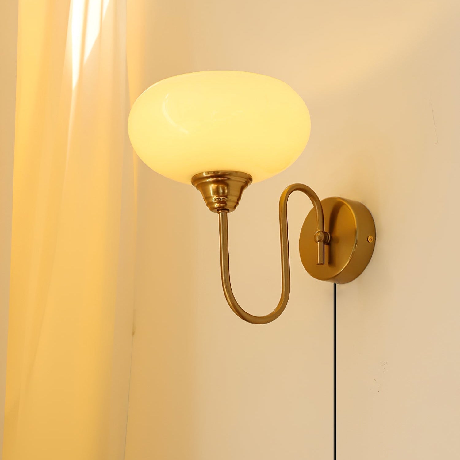 Valentina Glass Plug-in Wall Lamp