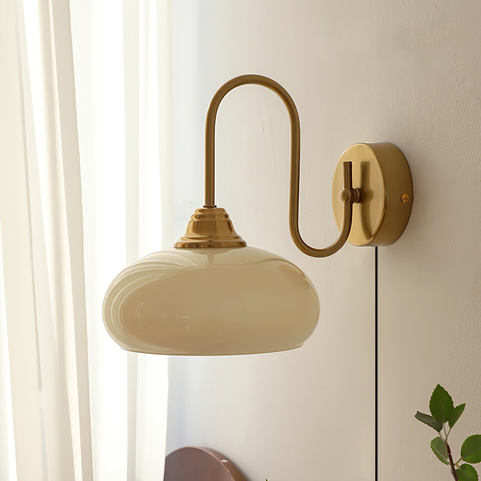 Valentina Glass Plug-in Wall Lamp