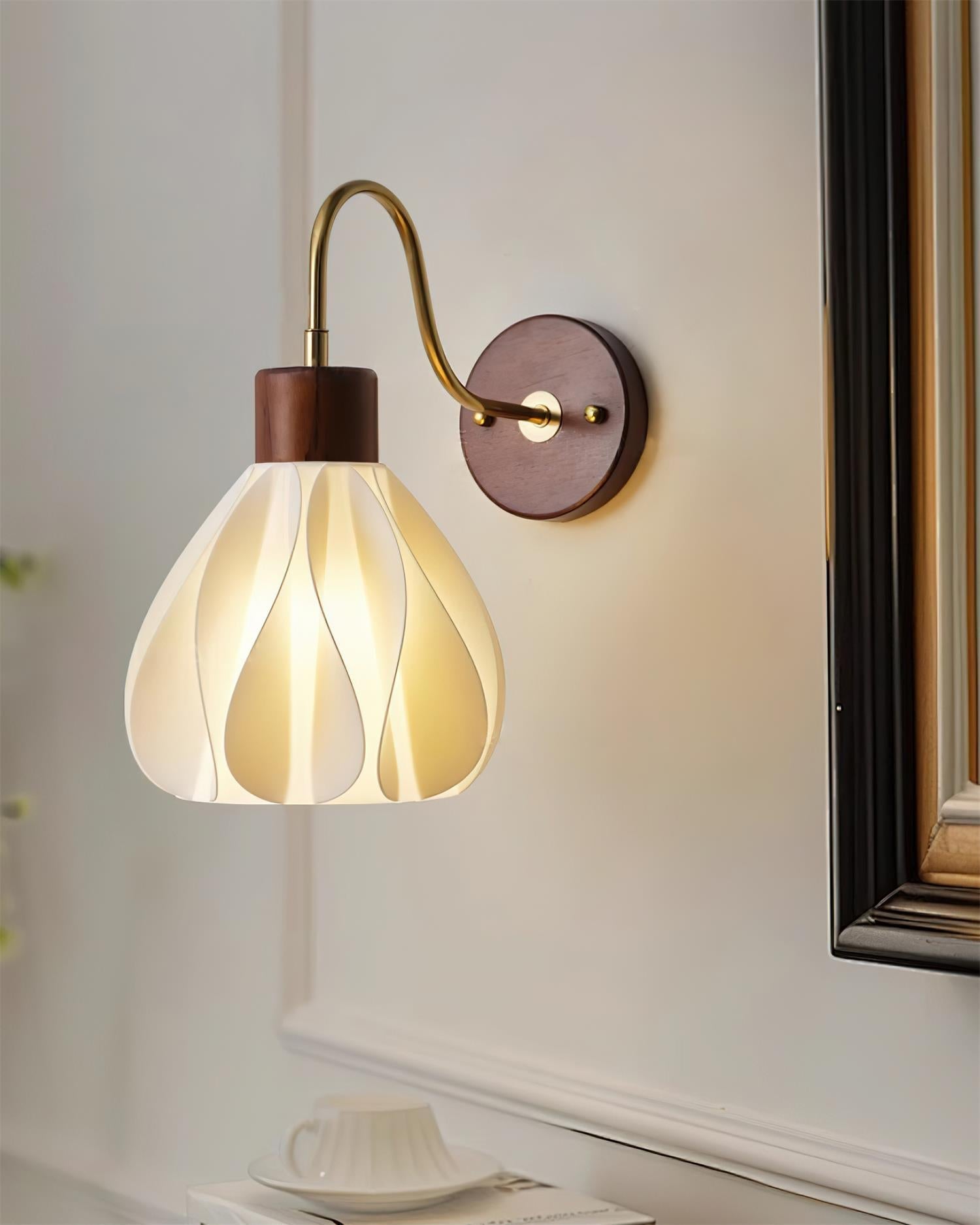 Pivona Glass Wall Lamp - Letslighting