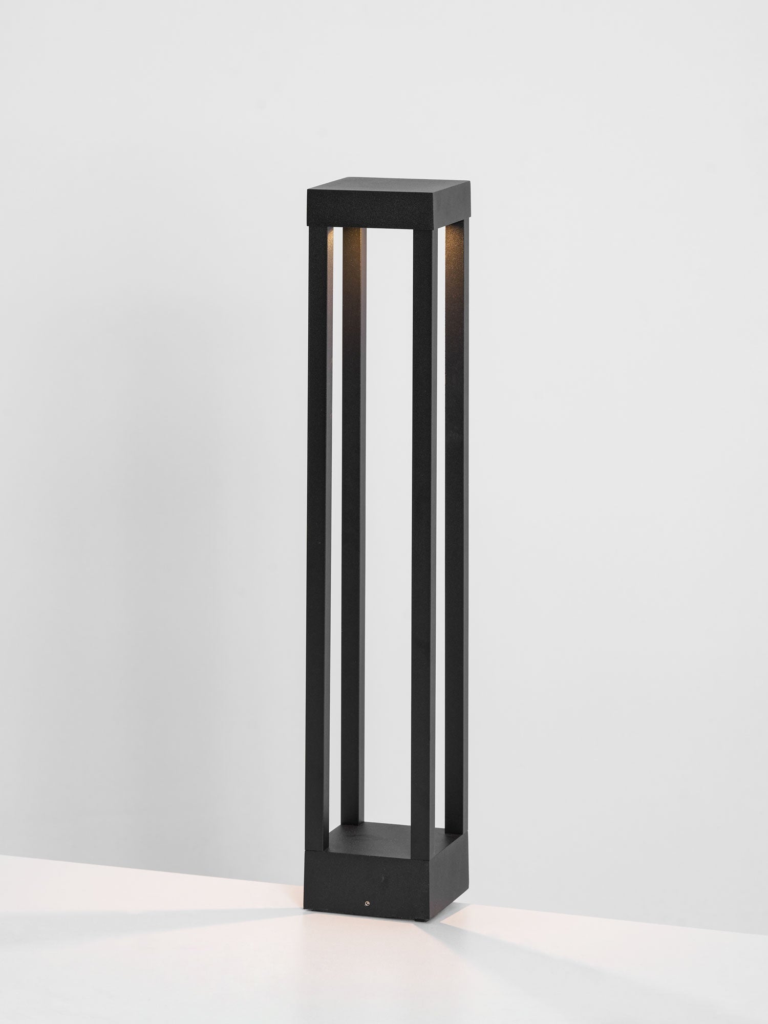 Obsidian Post Outdoor Light - Letslighting