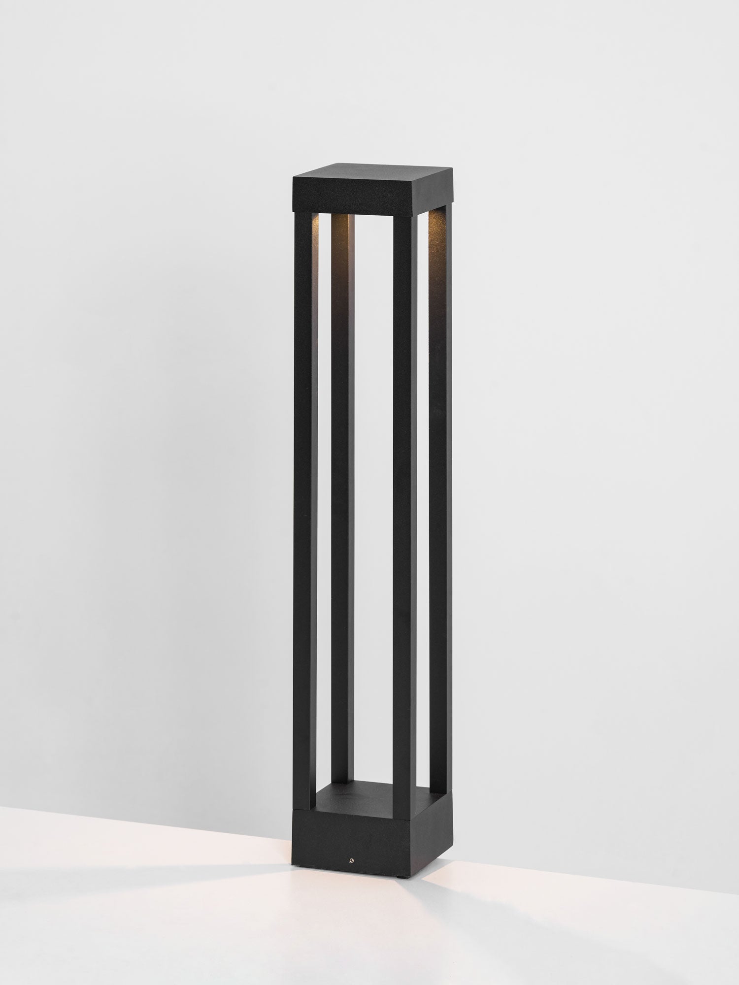 Obsidian Post Outdoor Light - Letslighting