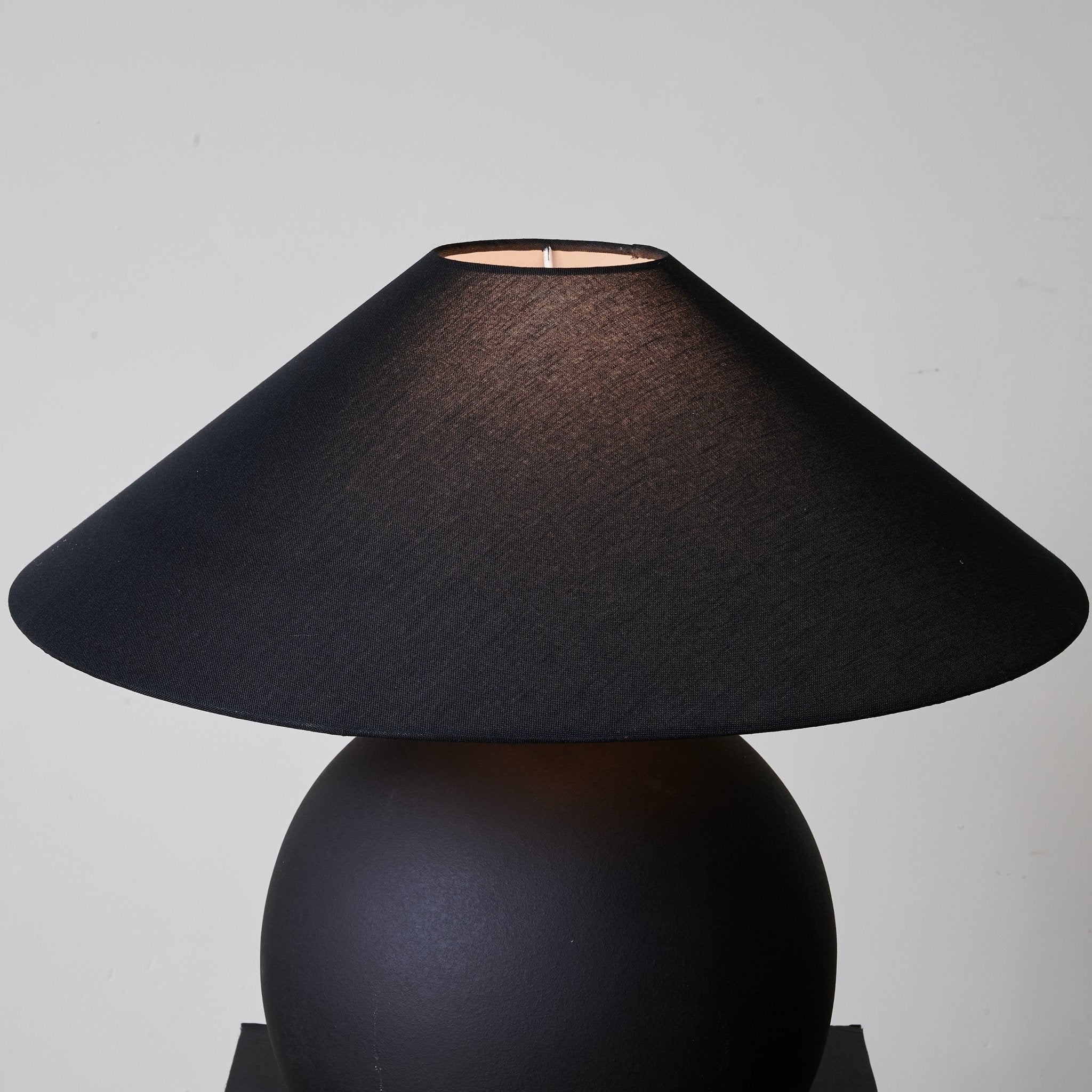 Molly Minimalist Ceramics Table Lamp - Letslighting