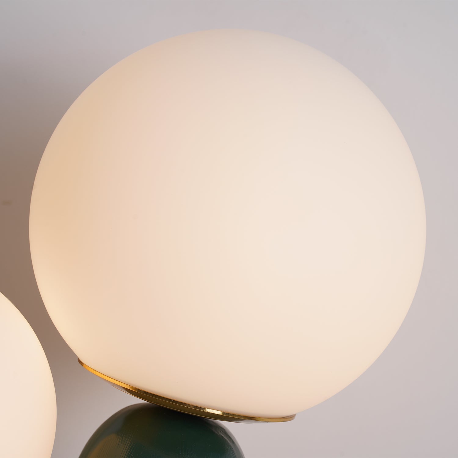 Elyrain Resin Artistic Table Lamp - Letslighting