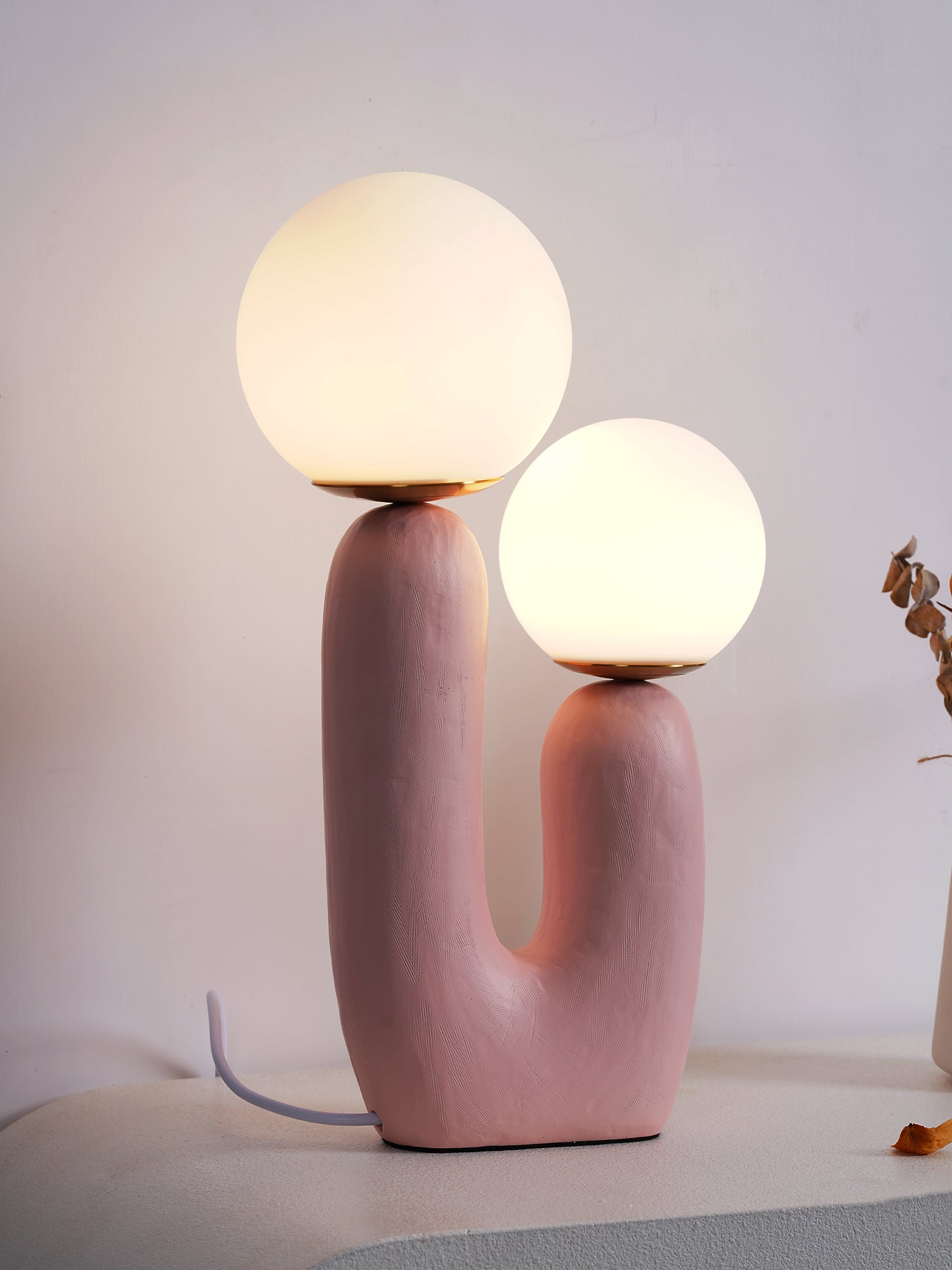 Elyrain Resin Artistic Table Lamp - Letslighting
