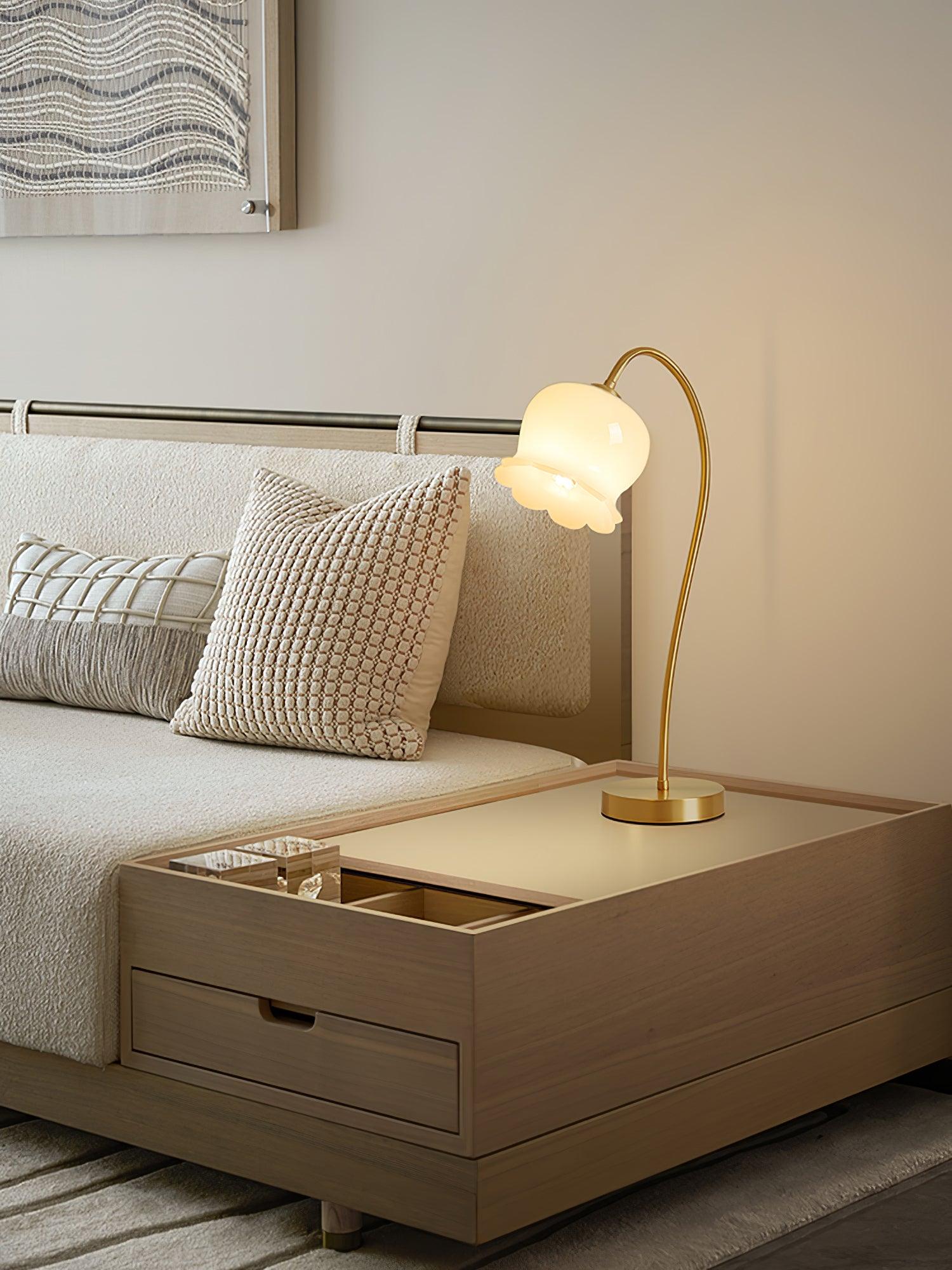 Luxore Brass Vintage Table Lamp - Letslighting