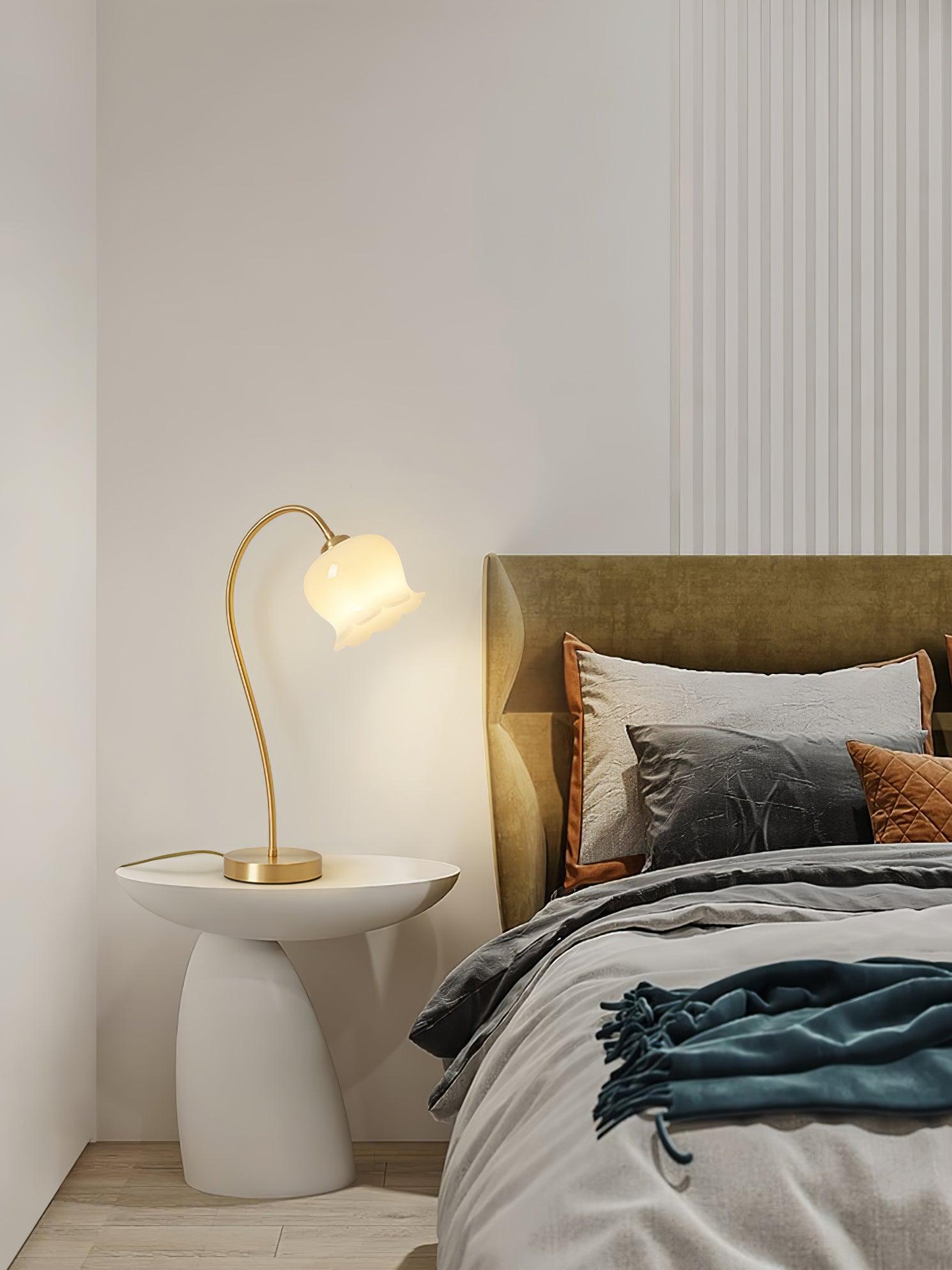 Luxore Brass Vintage Table Lamp - Letslighting