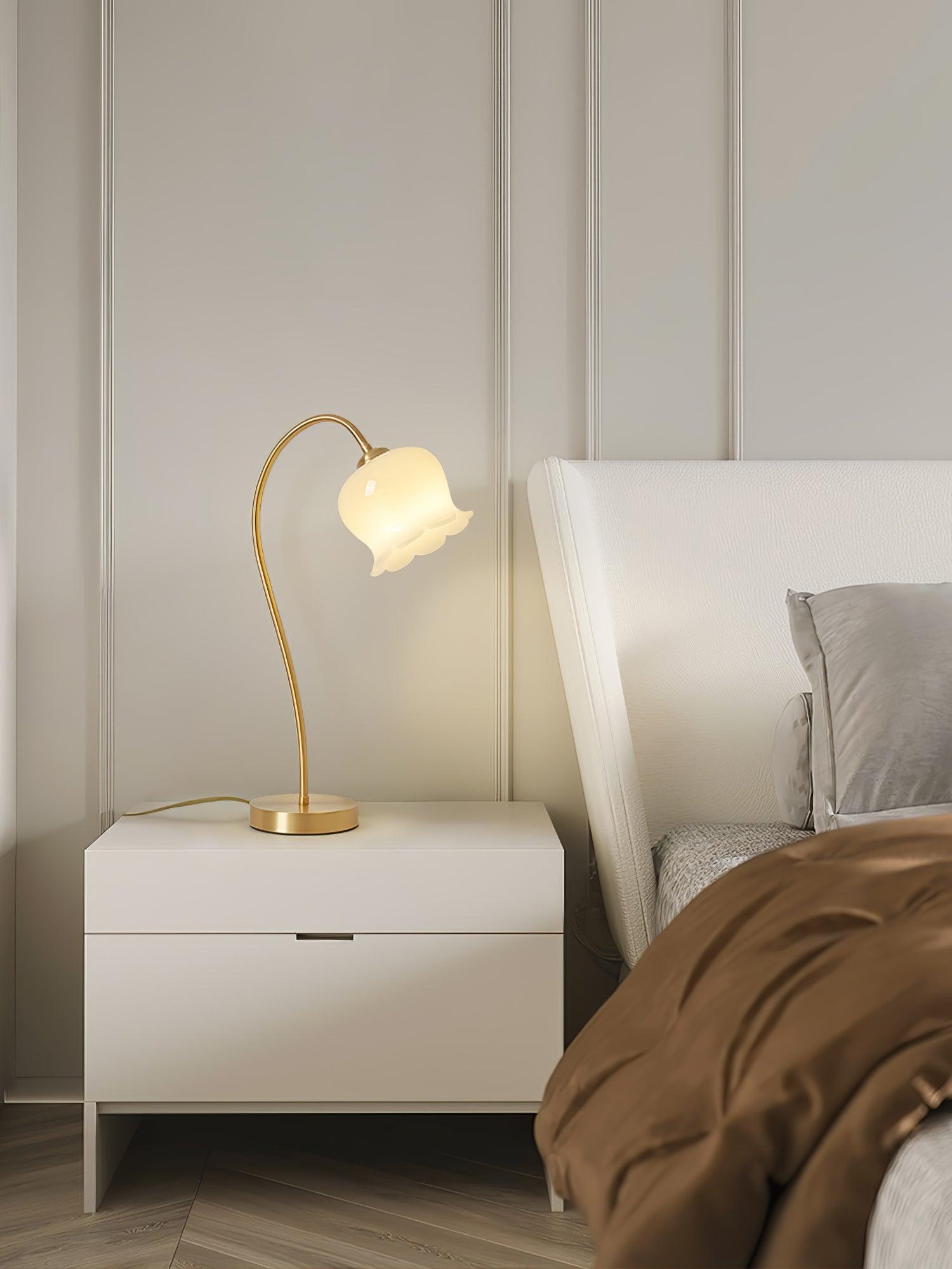 Luxore Brass Vintage Table Lamp - Letslighting