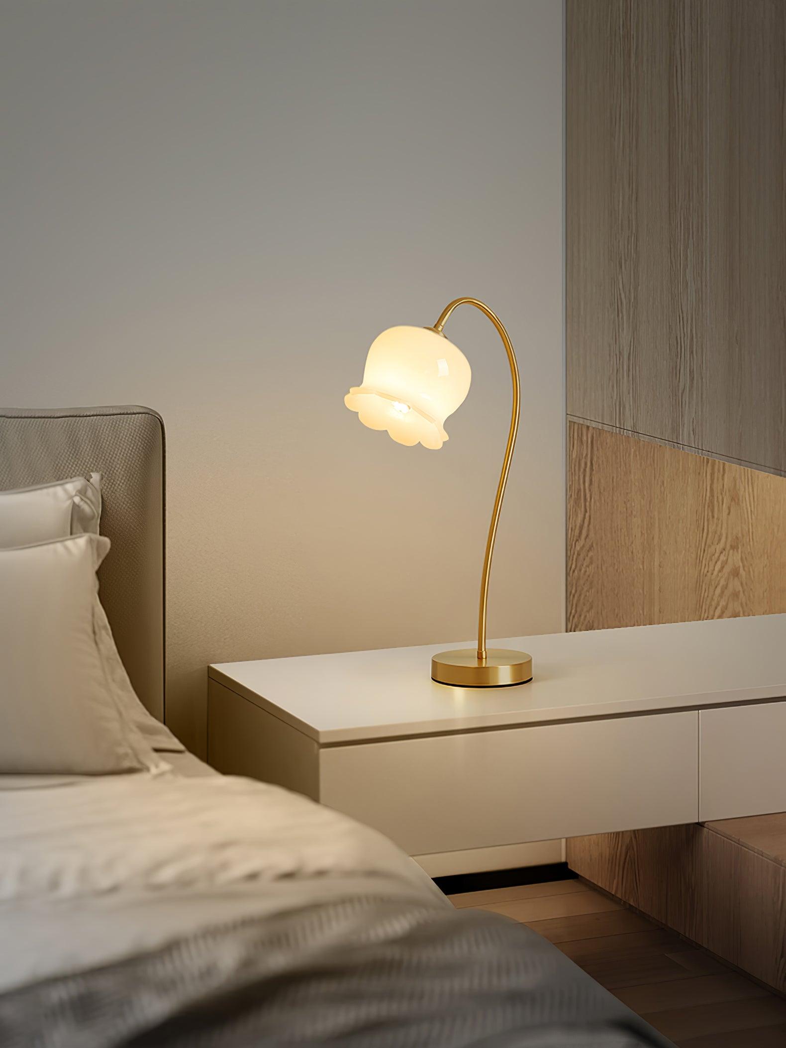 Luxore Brass Vintage Table Lamp - Letslighting