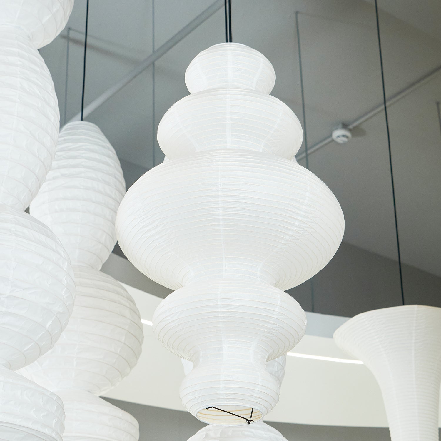 Vivain Paper Traditional Pendant Lamp - Letslighting