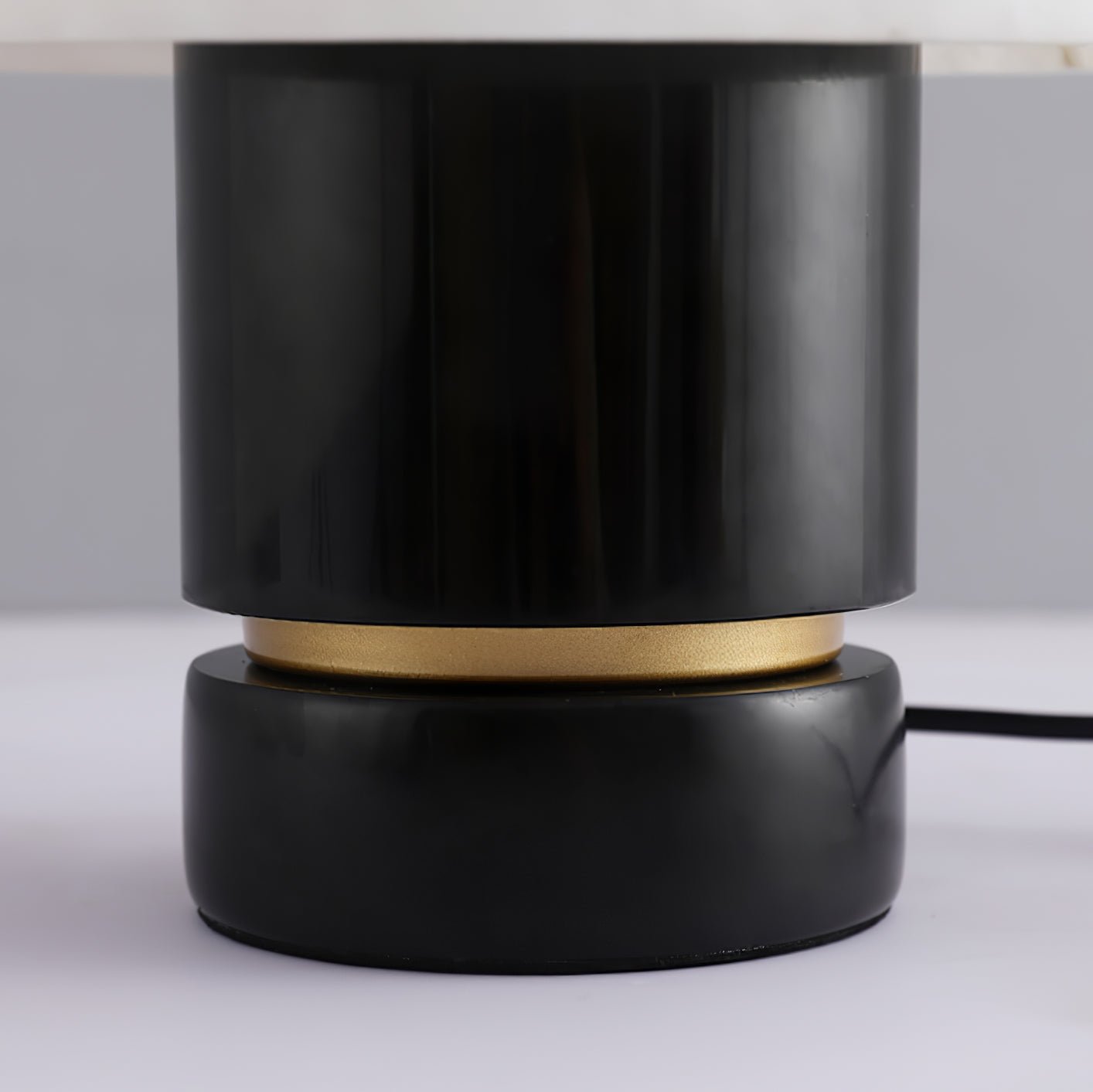 Elmarir Ribbed Alabaster Table Lamp - Letslighting