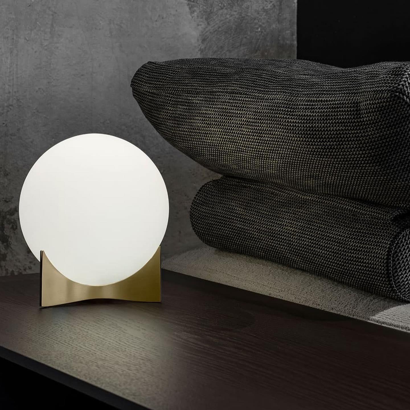 Lustren Contemporary Table Lamp - Letslighting