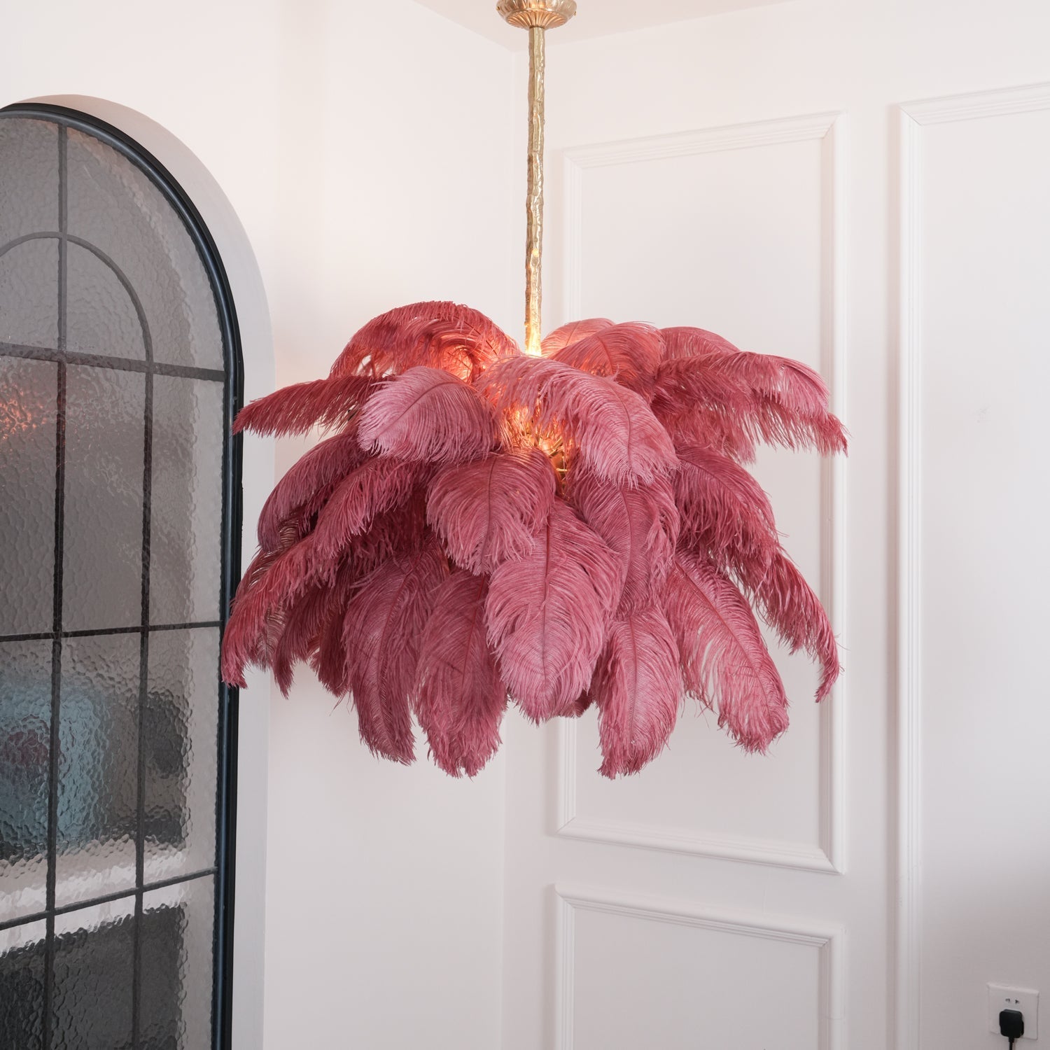 Lustra Chandelier Ostrich Feather Large Brass Stem - Letslighting