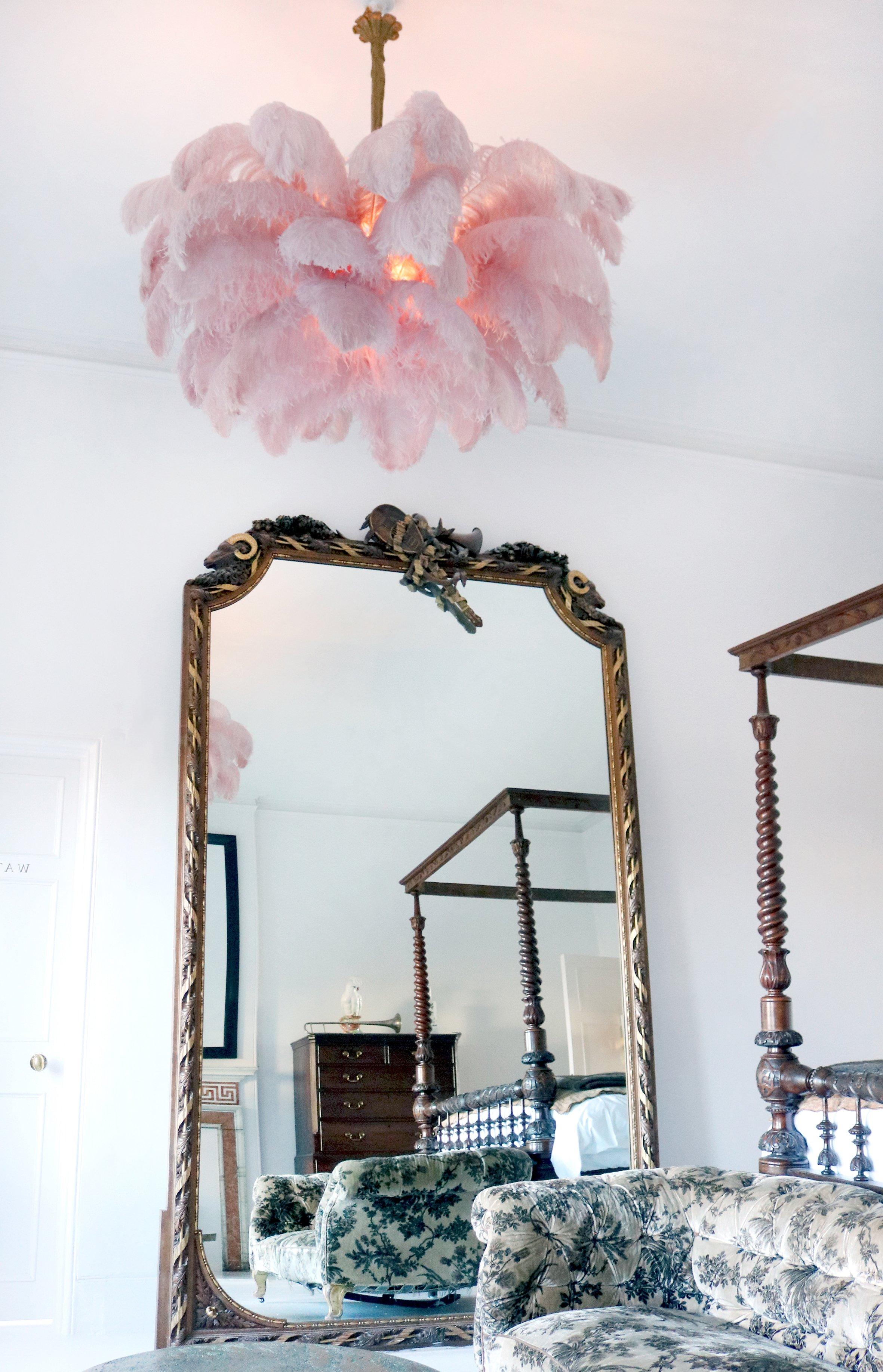 Lustra Chandelier Ostrich Feather Large Brass Stem - Letslighting