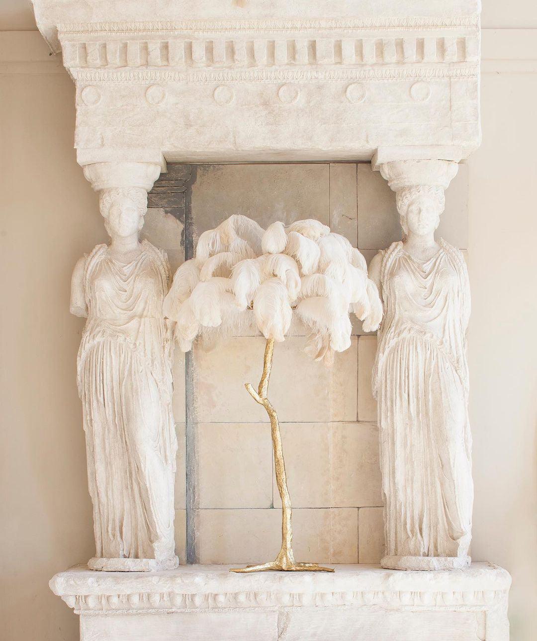 Zephyan Brass Feather Elegant Table Lamp - Letslighting