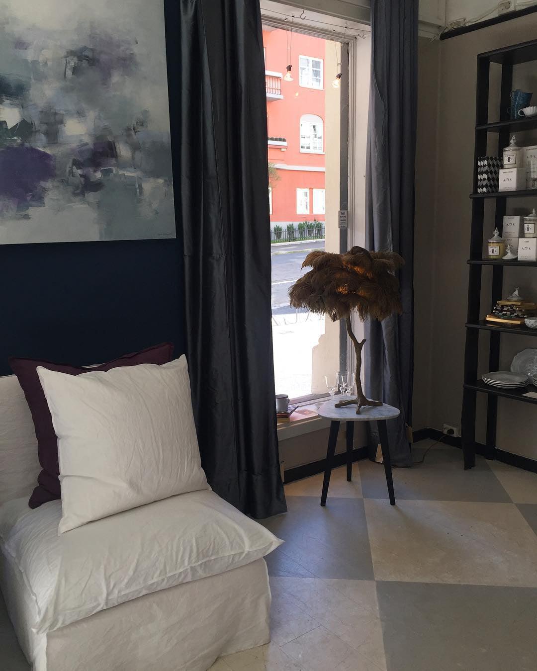 Zephyan Brass Feather Elegant Table Lamp - Letslighting