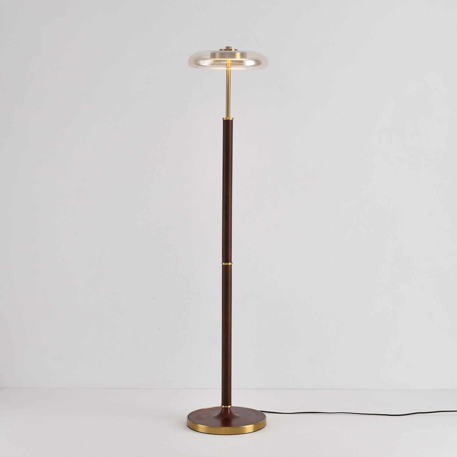 Lean Minimalist Metal Floor Lamp - Blowlighting