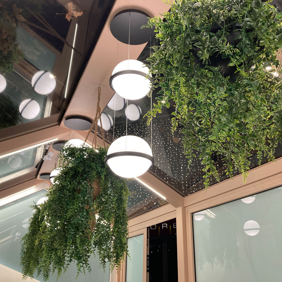 Xenith Acrylic Contemporary Pendant Lamp - Letslighting