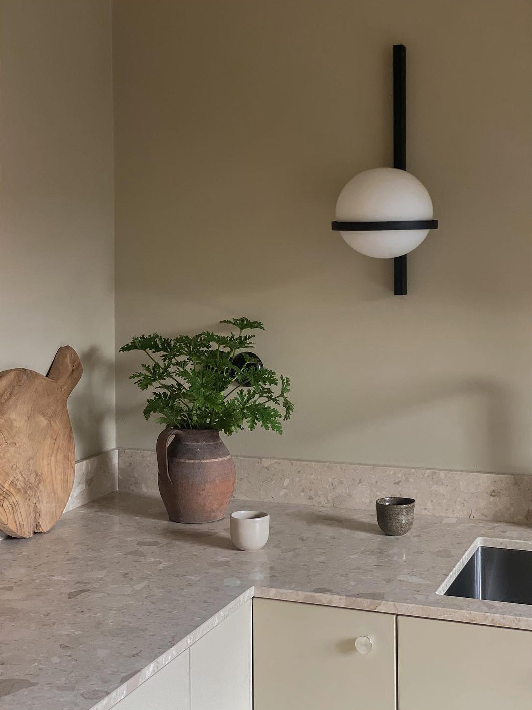 Olthaarae Modern Minimalist Plastic Wall Lamp - Letslighting