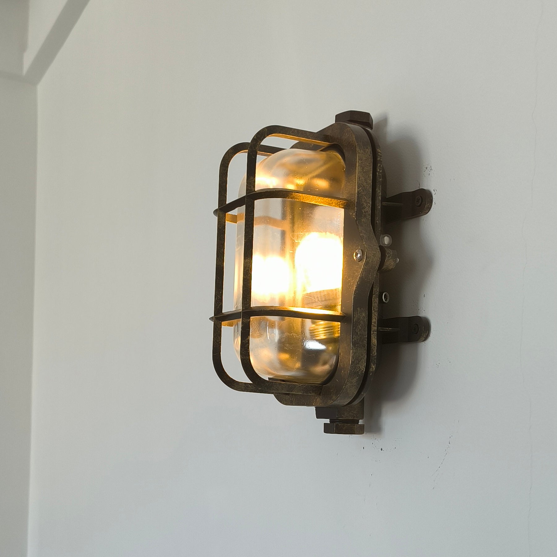 Omirara Unique Traditional Glass Wall Light - Letslighting