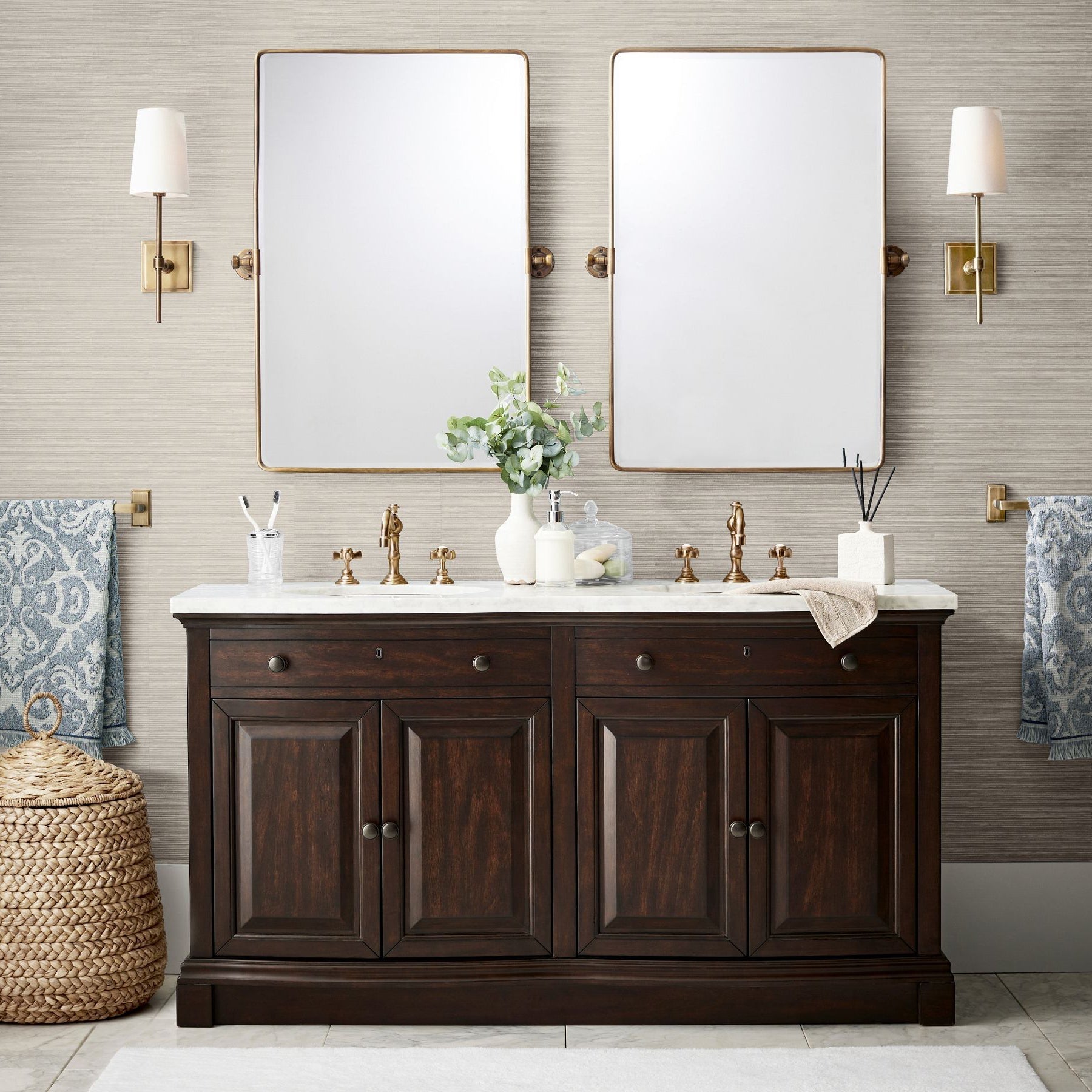 Vicarara Vintage Industrial Brass Fabric Wall Lamp - Letslighting