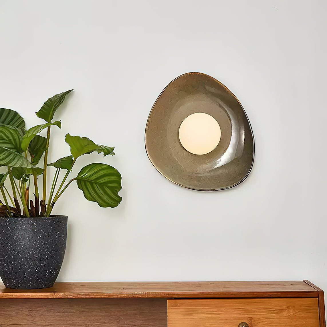 Ertalila Elegance Pebble Disc Ceramics Wall Light - Letslighting
