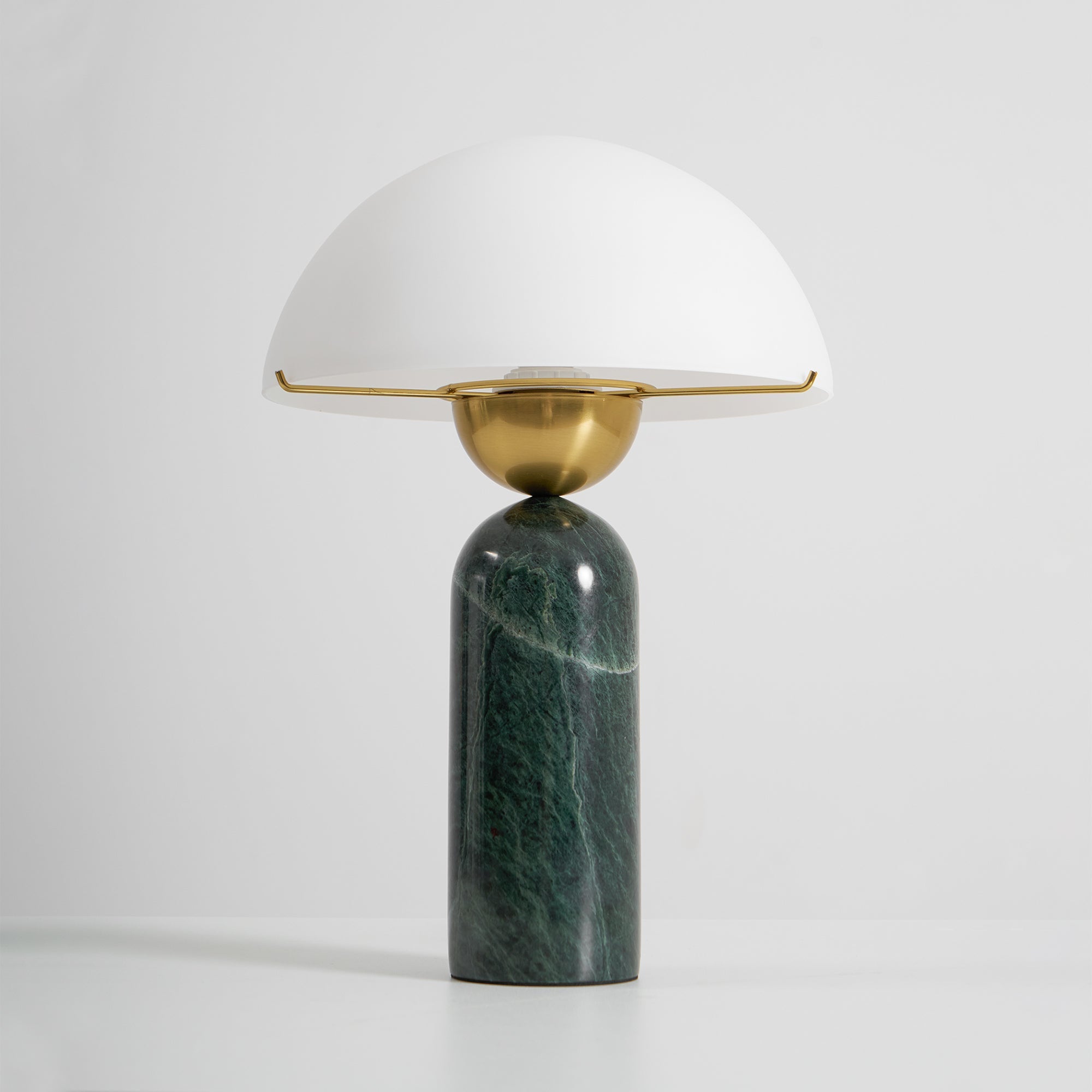 Veviniel Alabaster Table Lamp - Letslighting