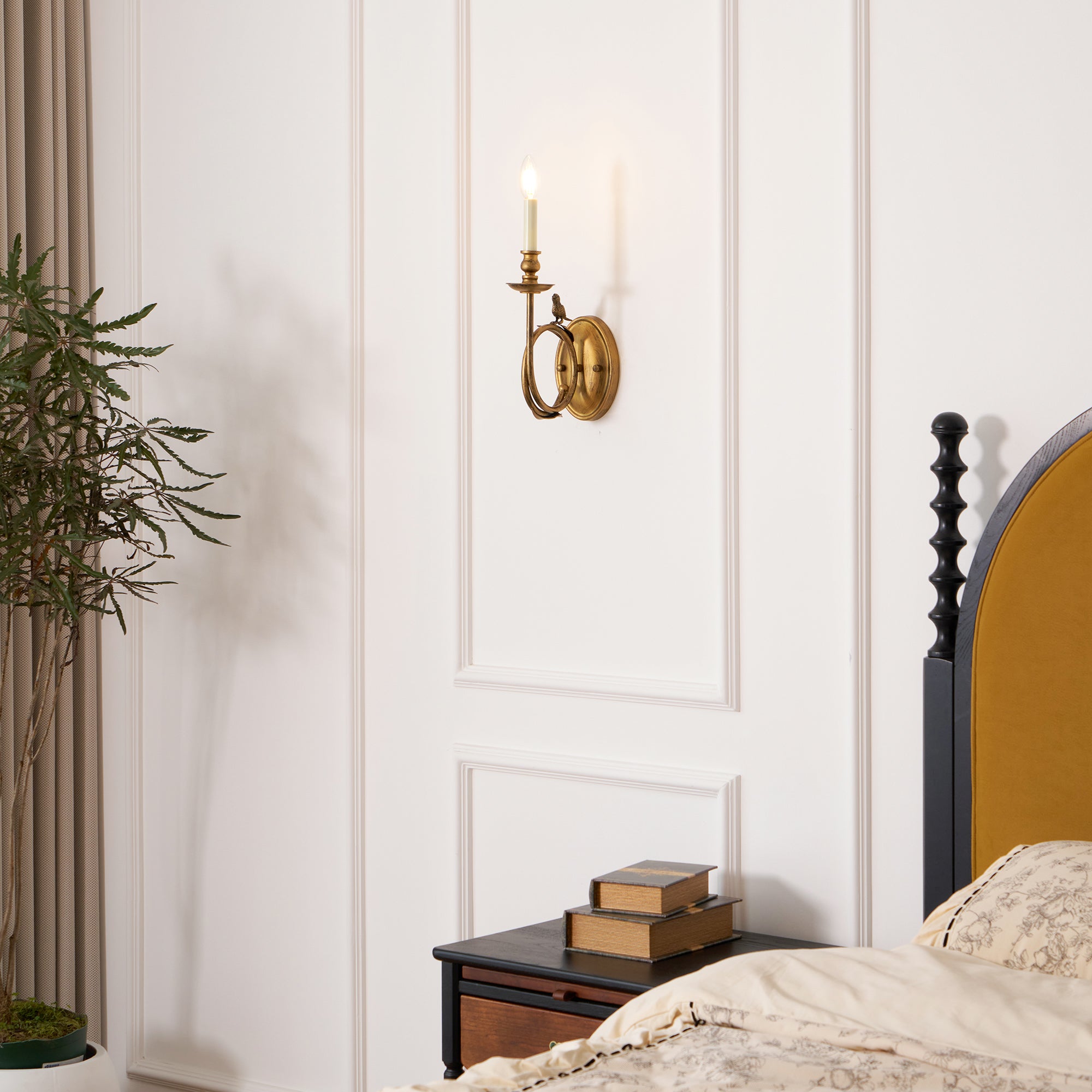 Silva Vintage Bird  Indoor Wall Sconce