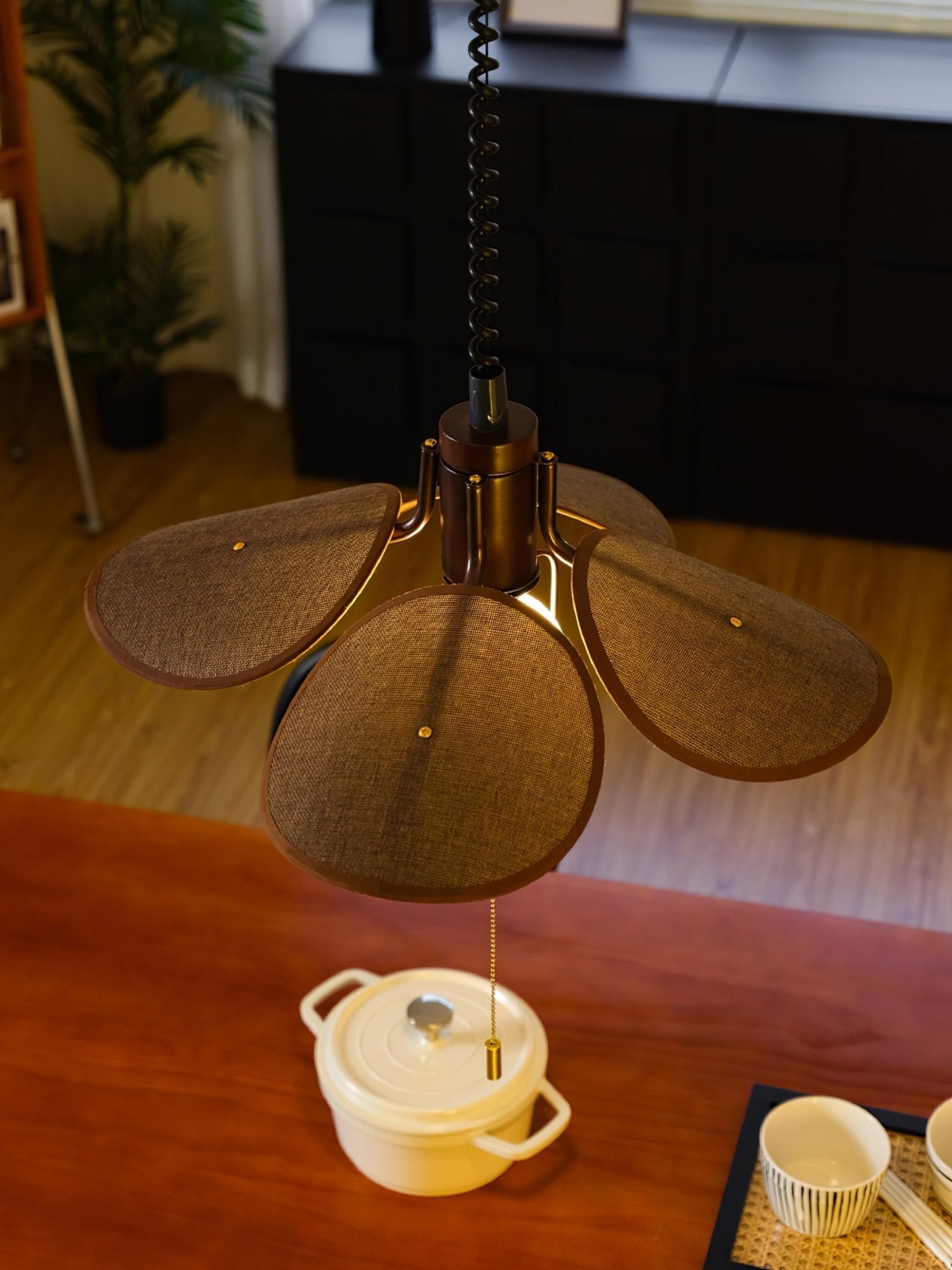 Utalion Traditional Petal Bloom Wood Fabric Pendant Light - Letslighting