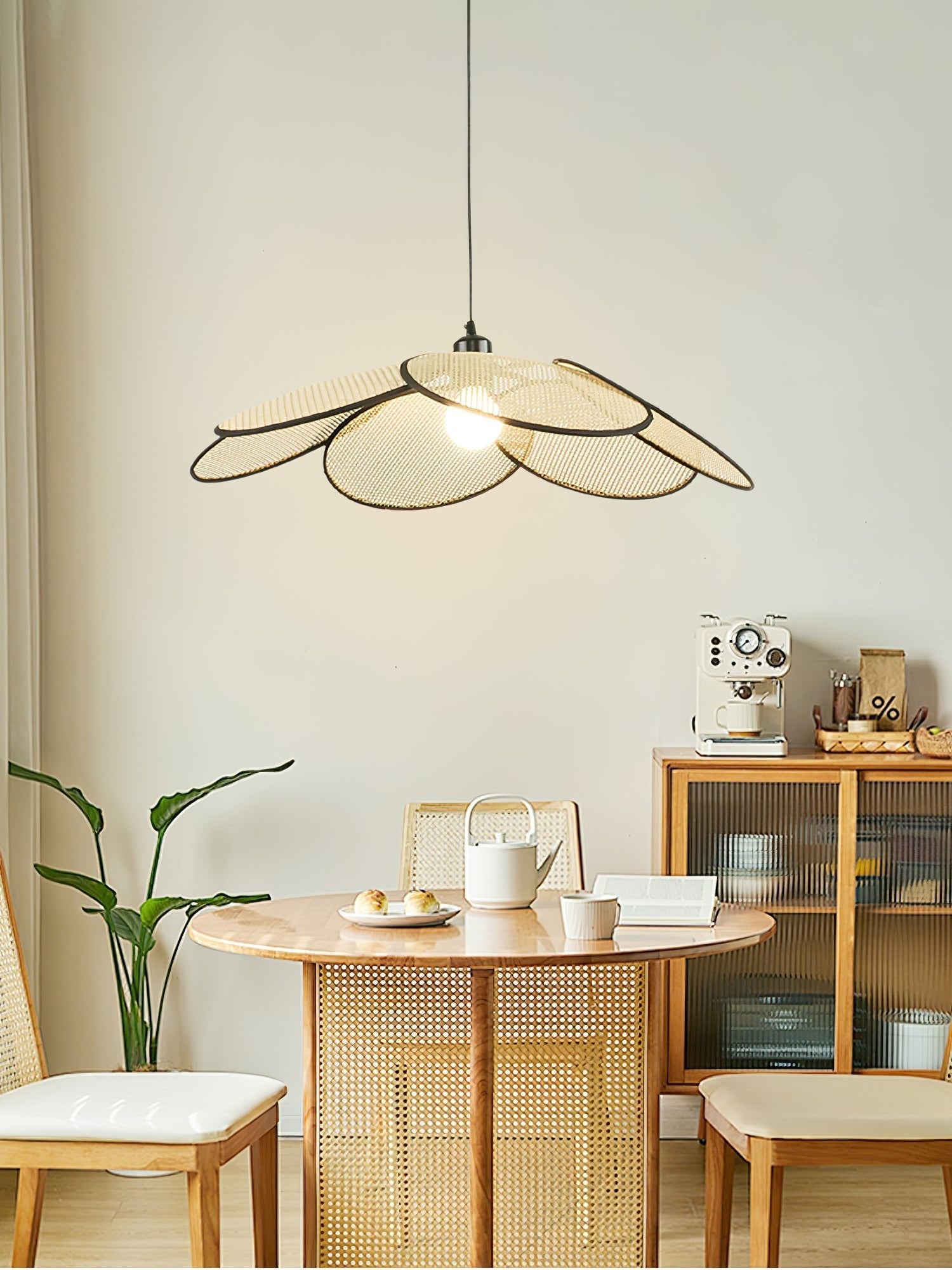Vemarora Premium Elegance Petals Rattan Fabric Pendant Lamp - Letslighting