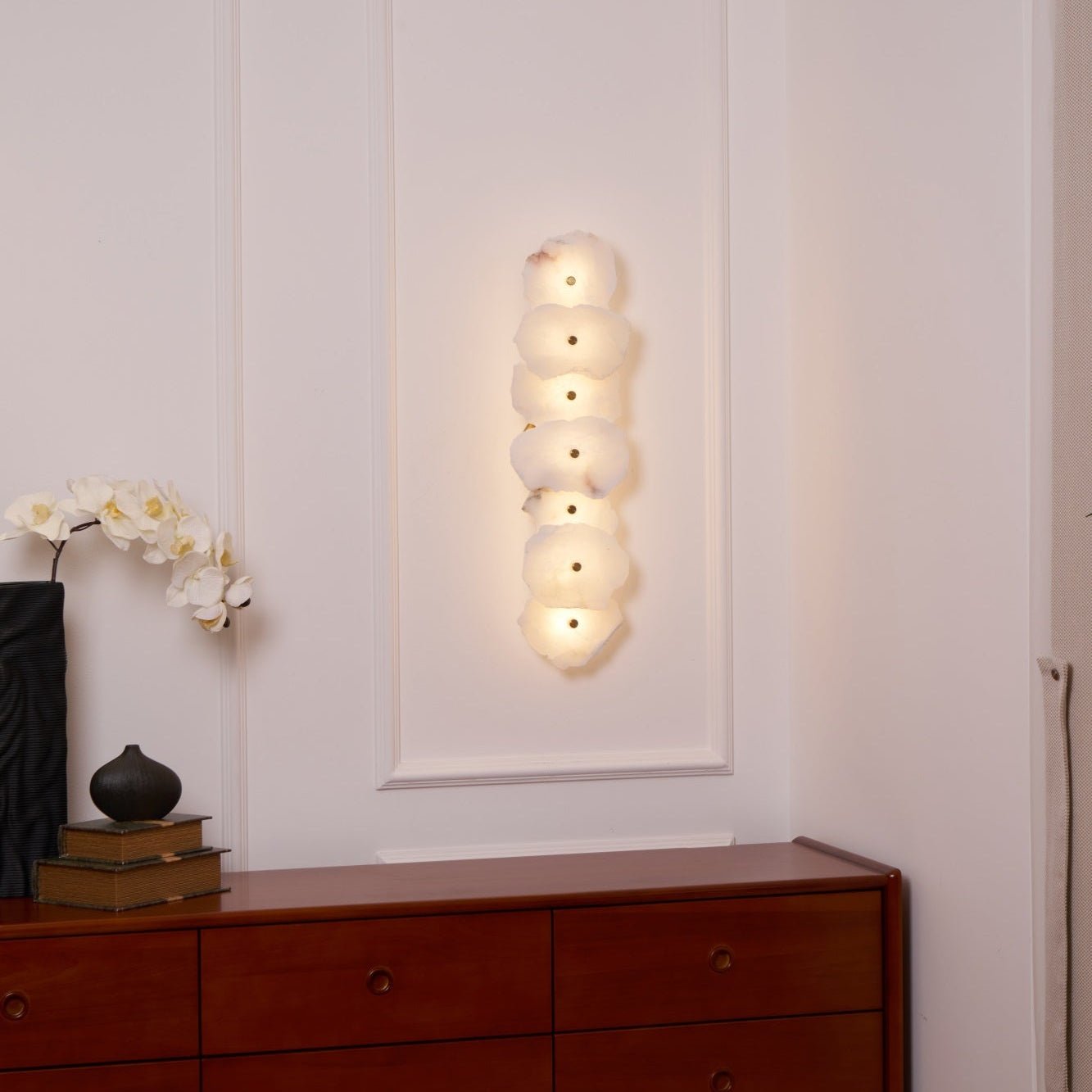 Ritta Alabaster Flower Wall Lamp