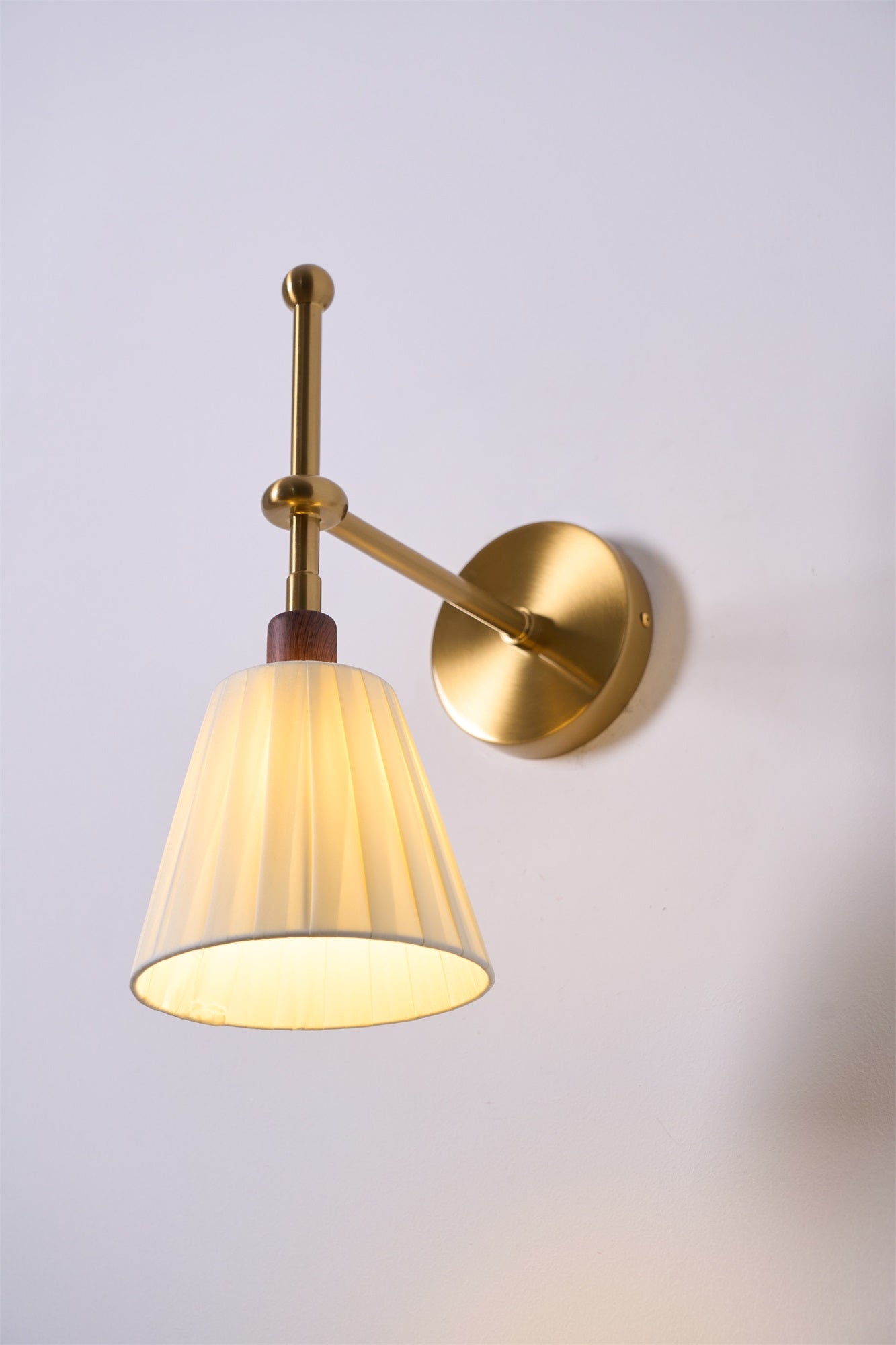 Lustra Wall Lamp Pleated Fabric Brass - Letslighting