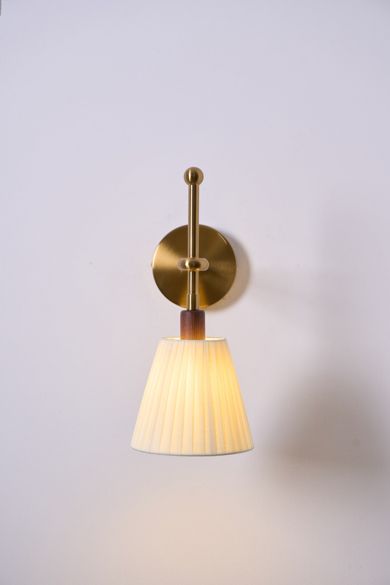 Lustra Wall Lamp Pleated Fabric Brass - Letslighting