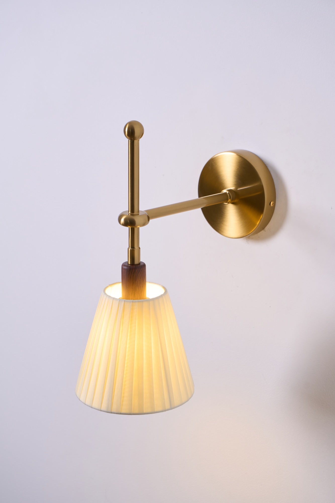 Lustra Wall Lamp Pleated Fabric Brass - Letslighting