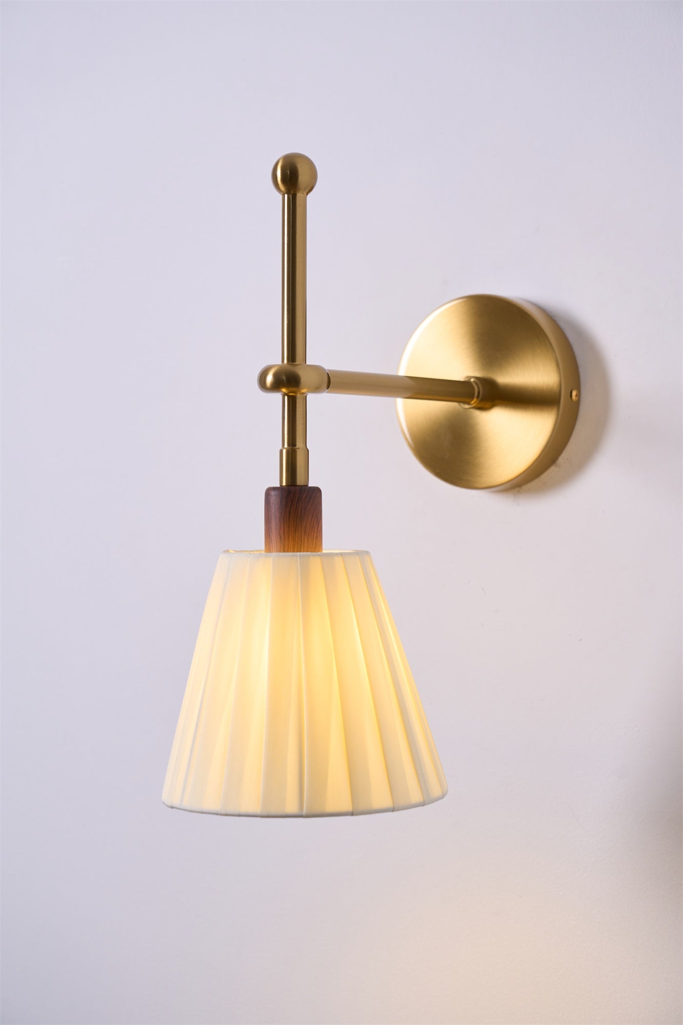 Lustra Wall Lamp Pleated Fabric Brass - Letslighting
