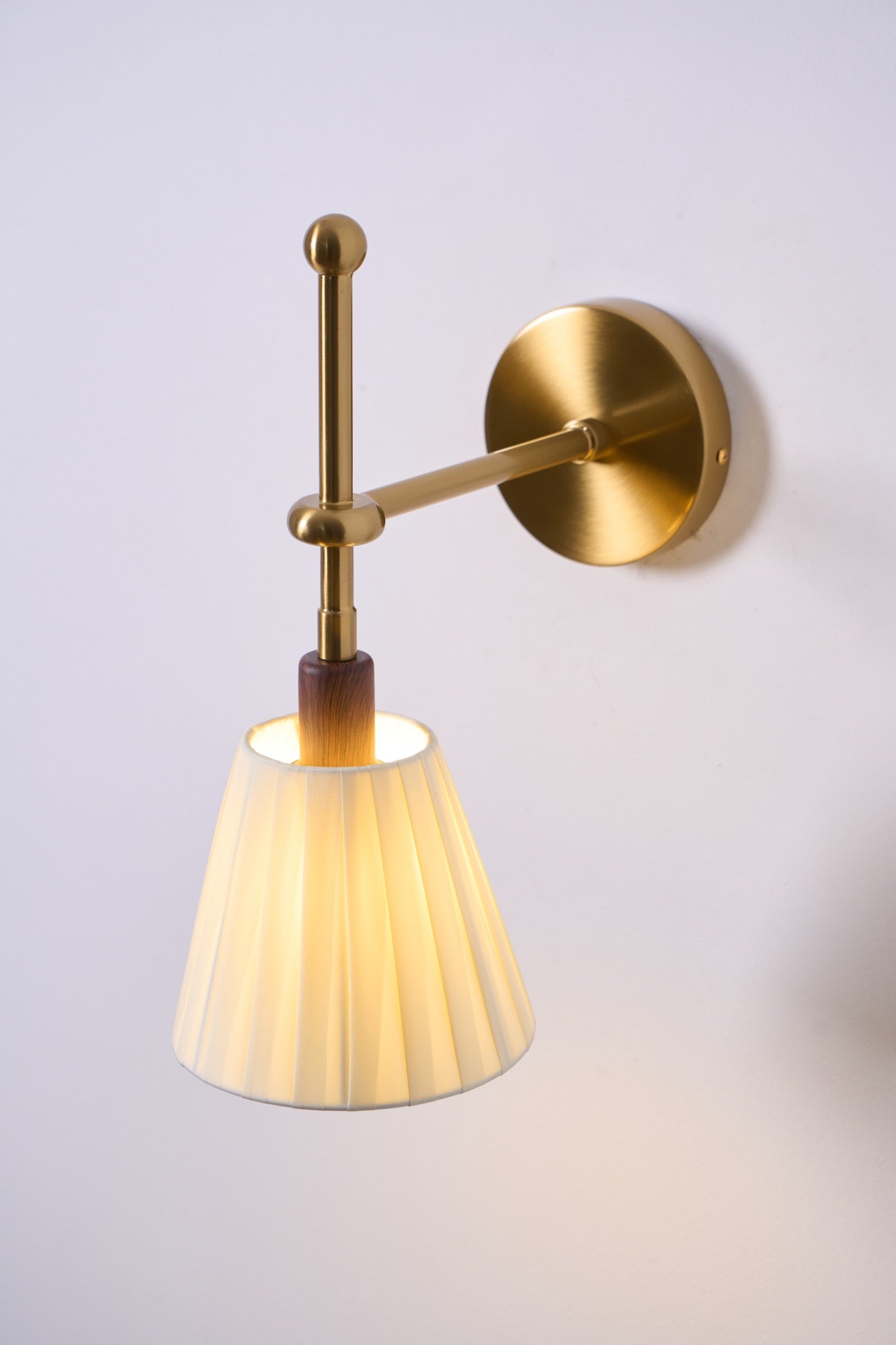 Lustra Wall Lamp Pleated Fabric Brass - Letslighting