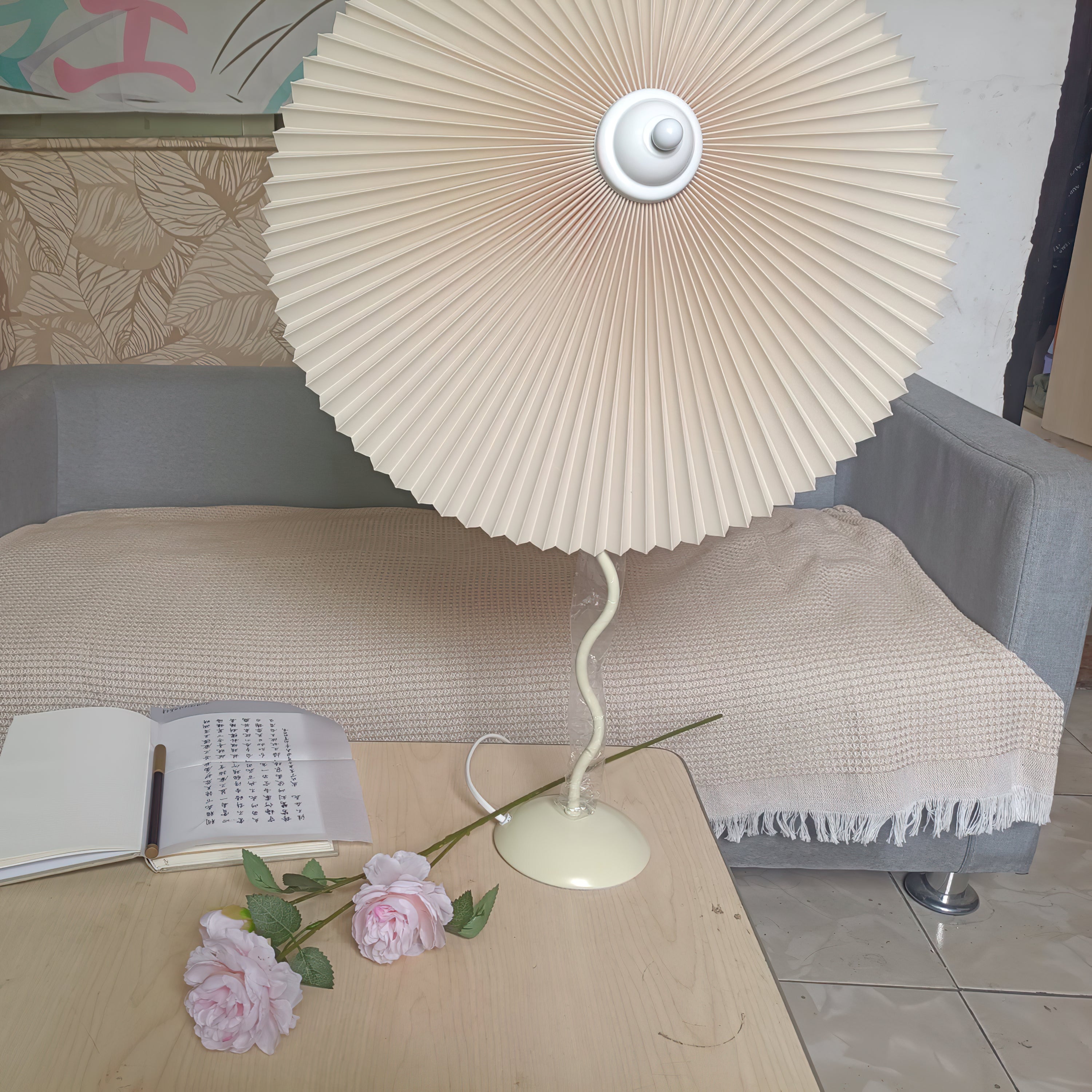 Floran Fabric Artistic Table Lamp - Letslighting