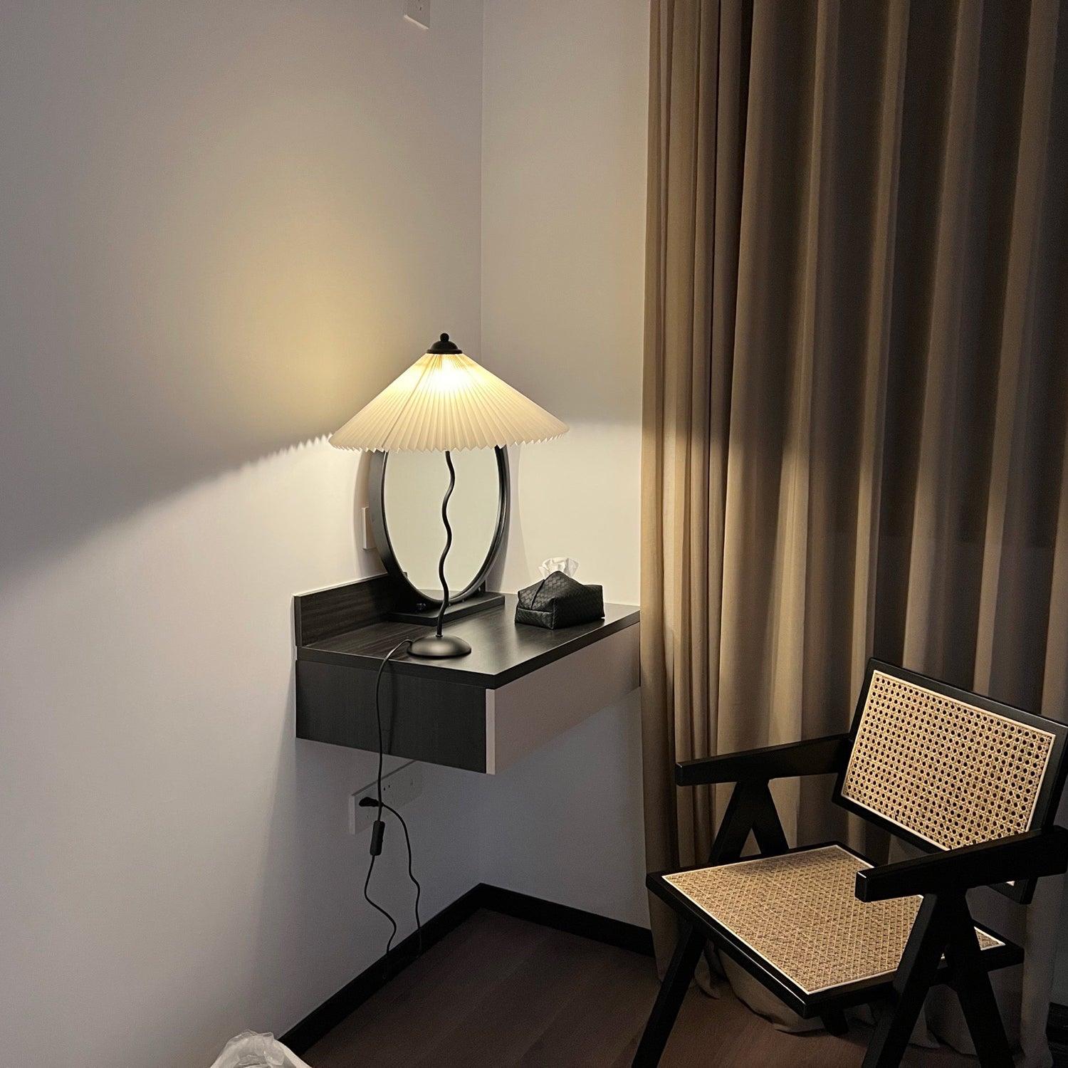 Floran Fabric Artistic Table Lamp - Letslighting