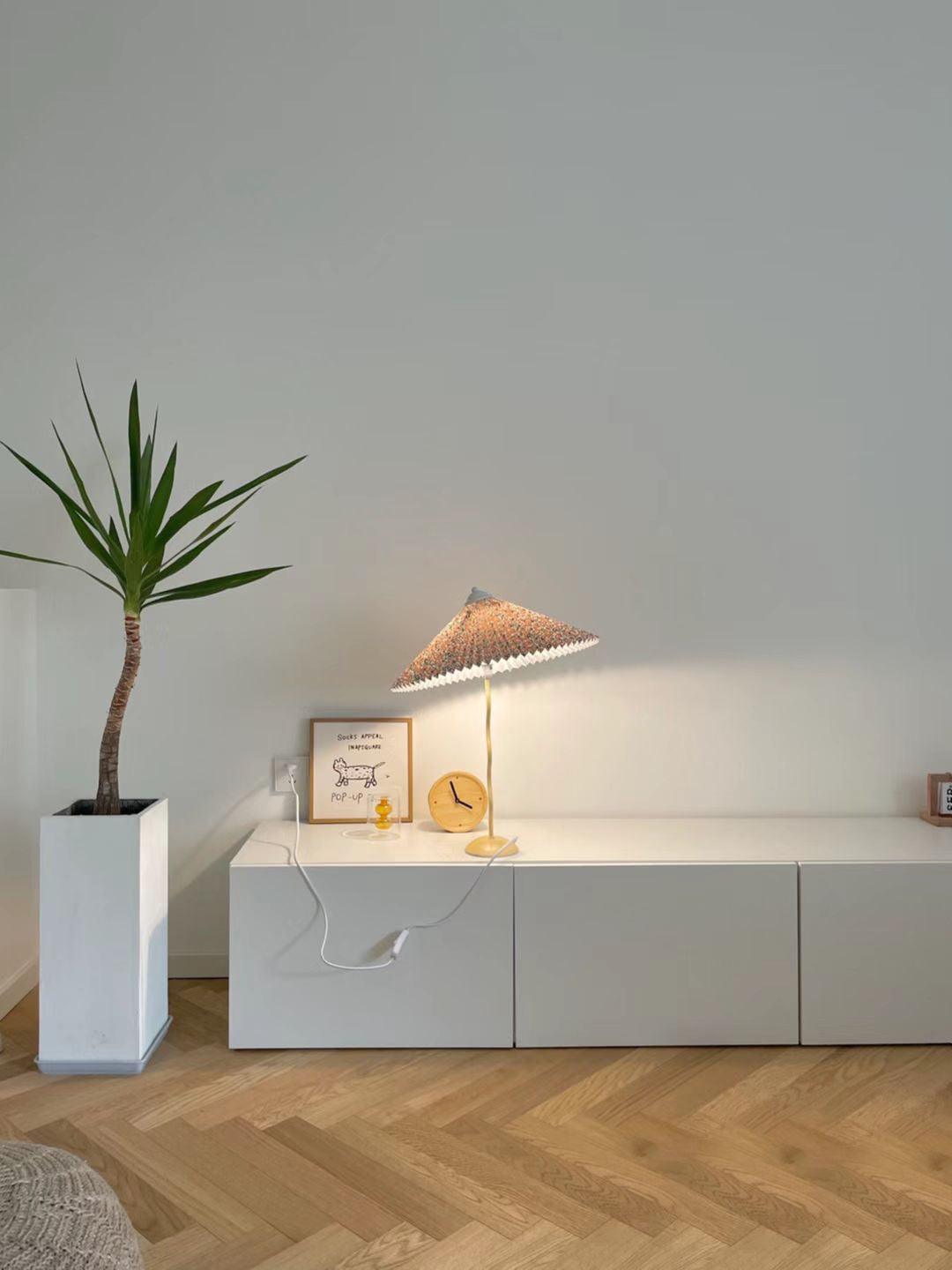 Floran Fabric Artistic Table Lamp - Letslighting