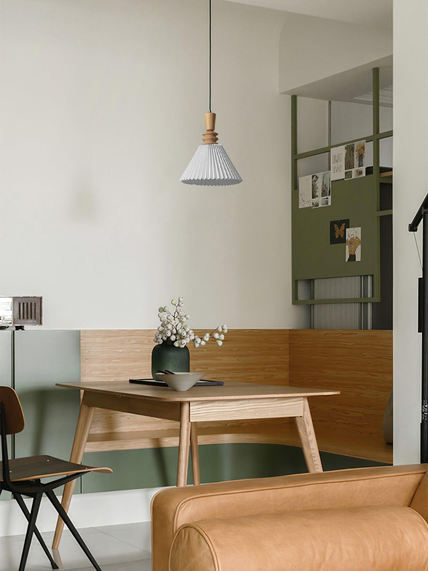 Eurrinion Wood Pendant Light