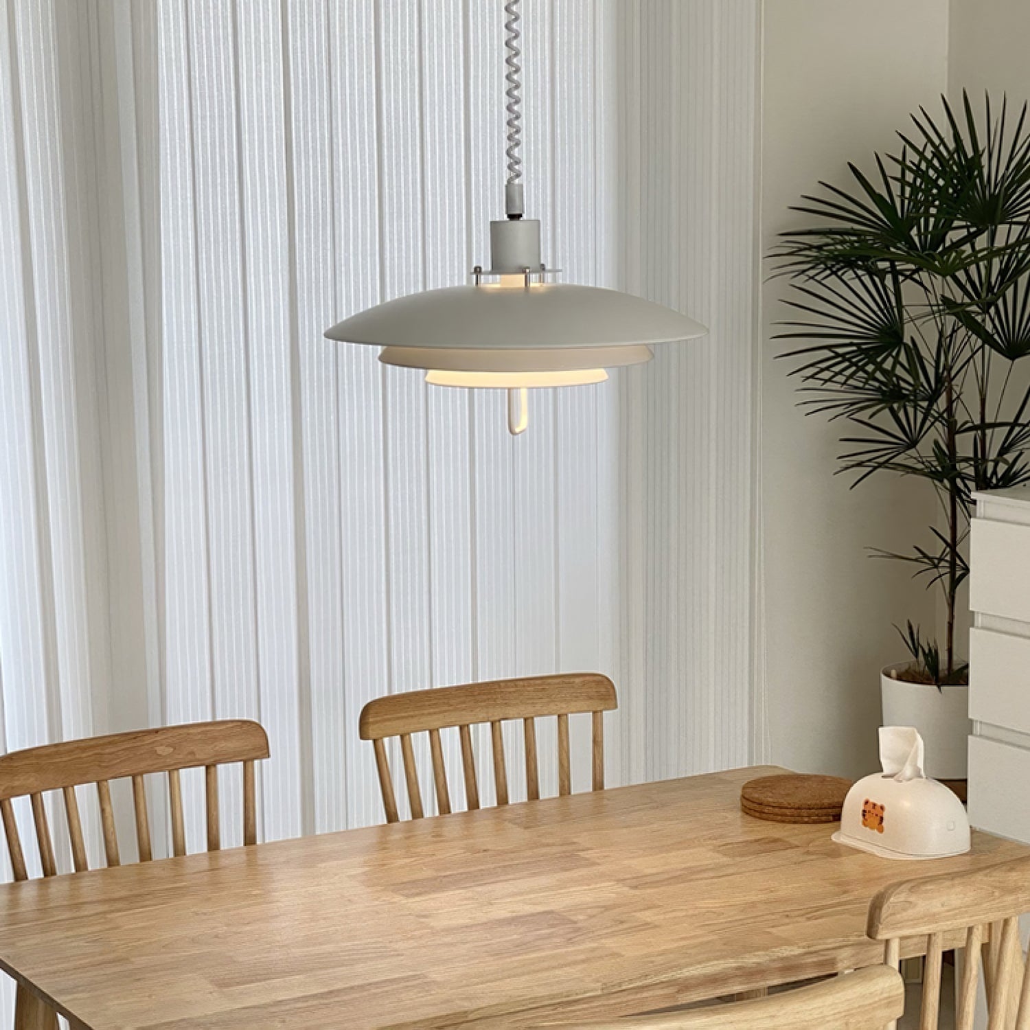 Arithra Aluminum Glam Pendant Lamp - Letslighting