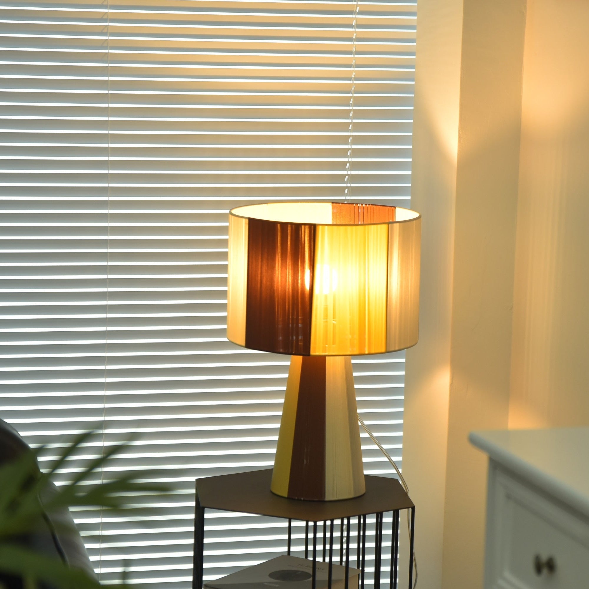 Ezra Modern Fabric Table Lamp - Letslighting